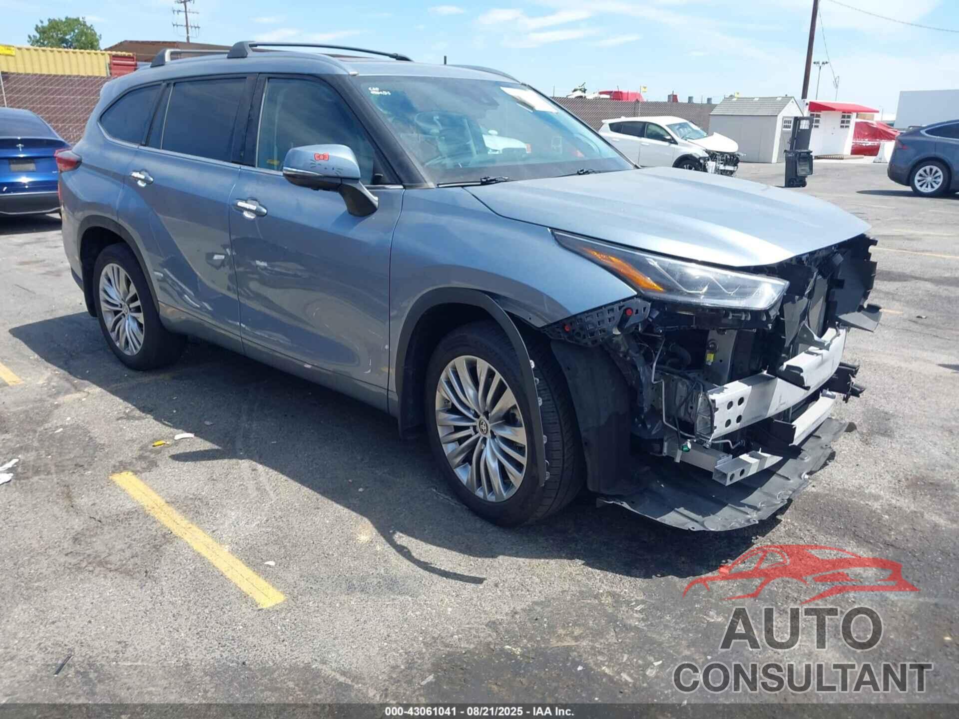 TOYOTA HIGHLANDER 2023 - 5TDKDRAH4PS023360