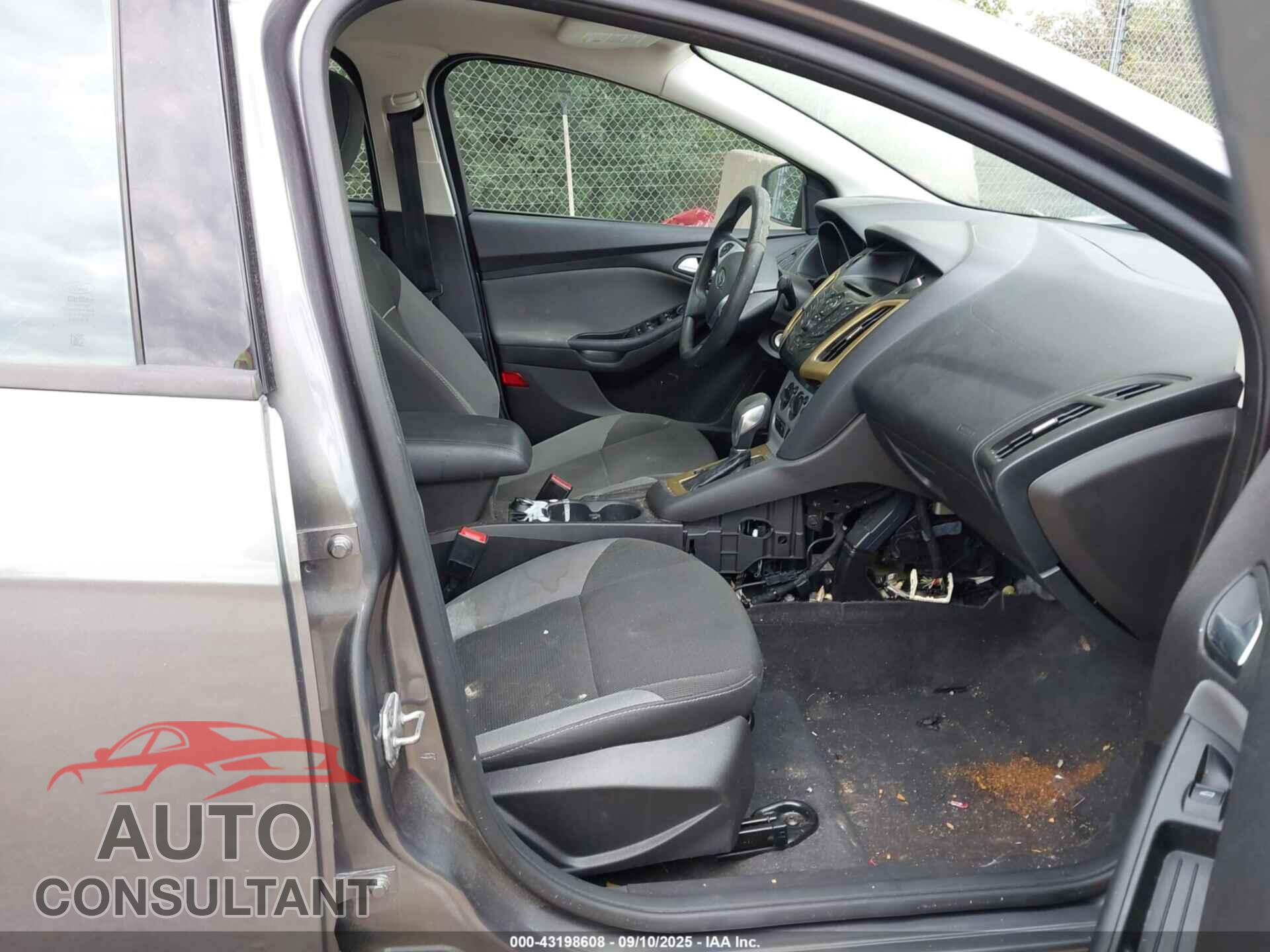 FORD FOCUS 2014 - 1FADP3F29EL105672