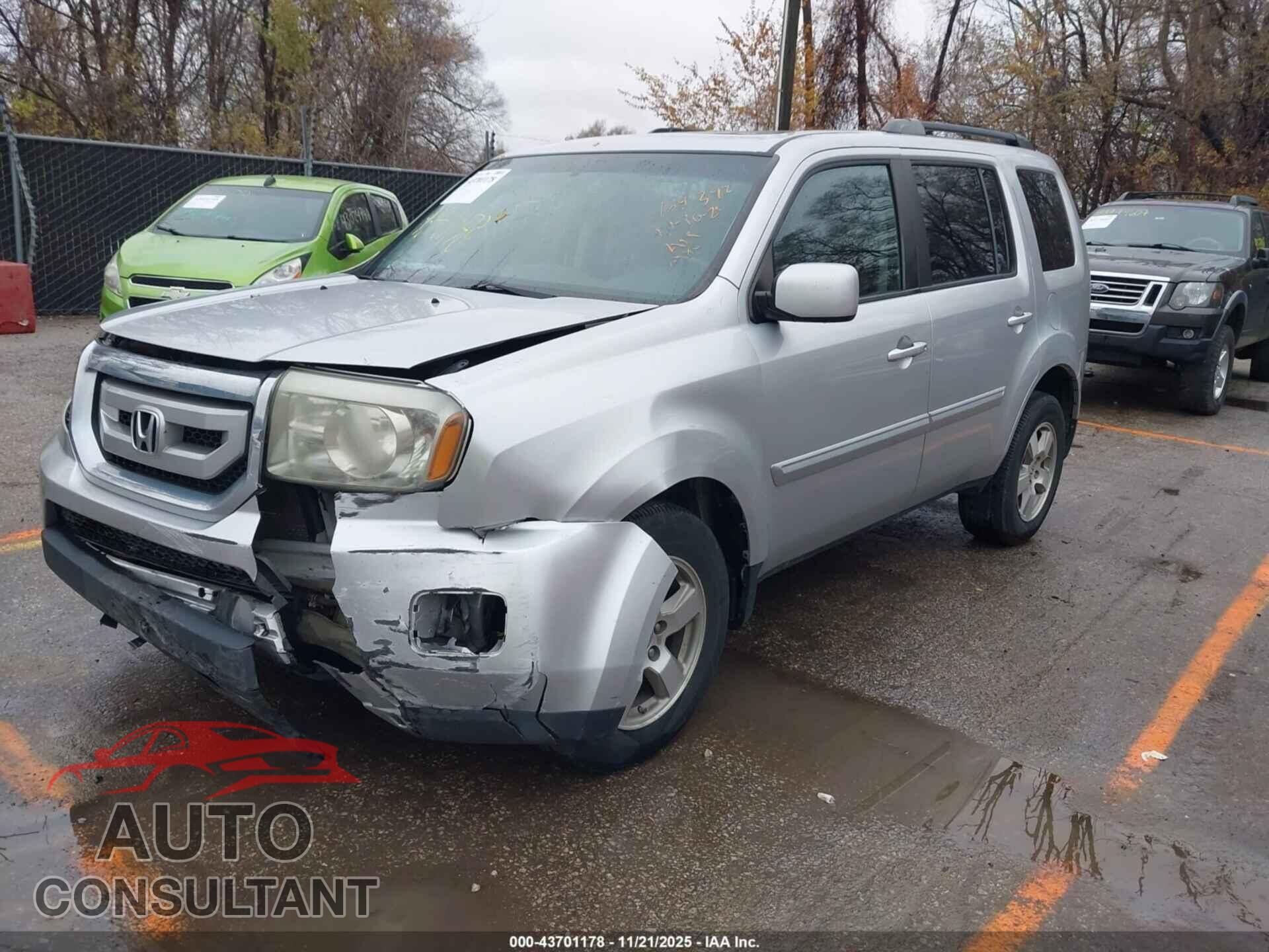HONDA PILOT 2011 - 5FNYF4H56BB061673