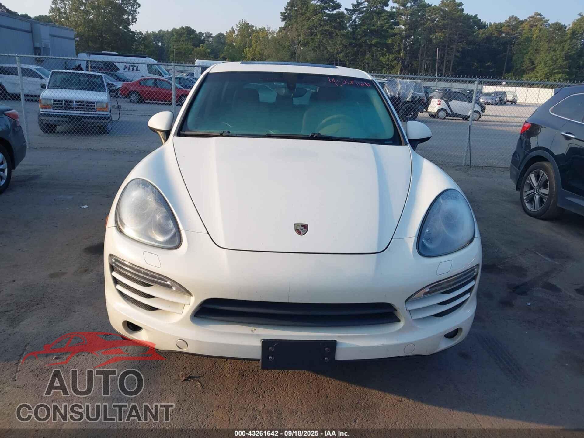 PORSCHE CAYENNE 2012 - WP1AA2A29CLA02859