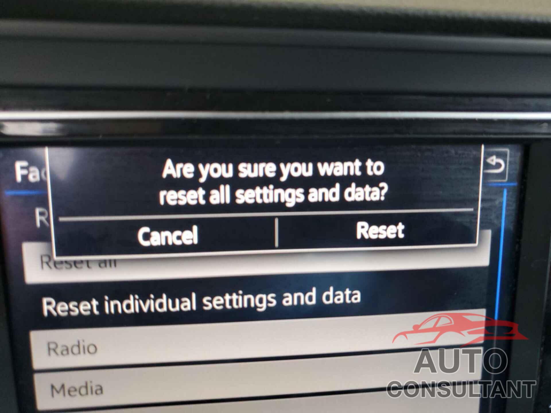 VOLKSWAGEN JETTA 2024 - 3VW5M7BU7RM042045