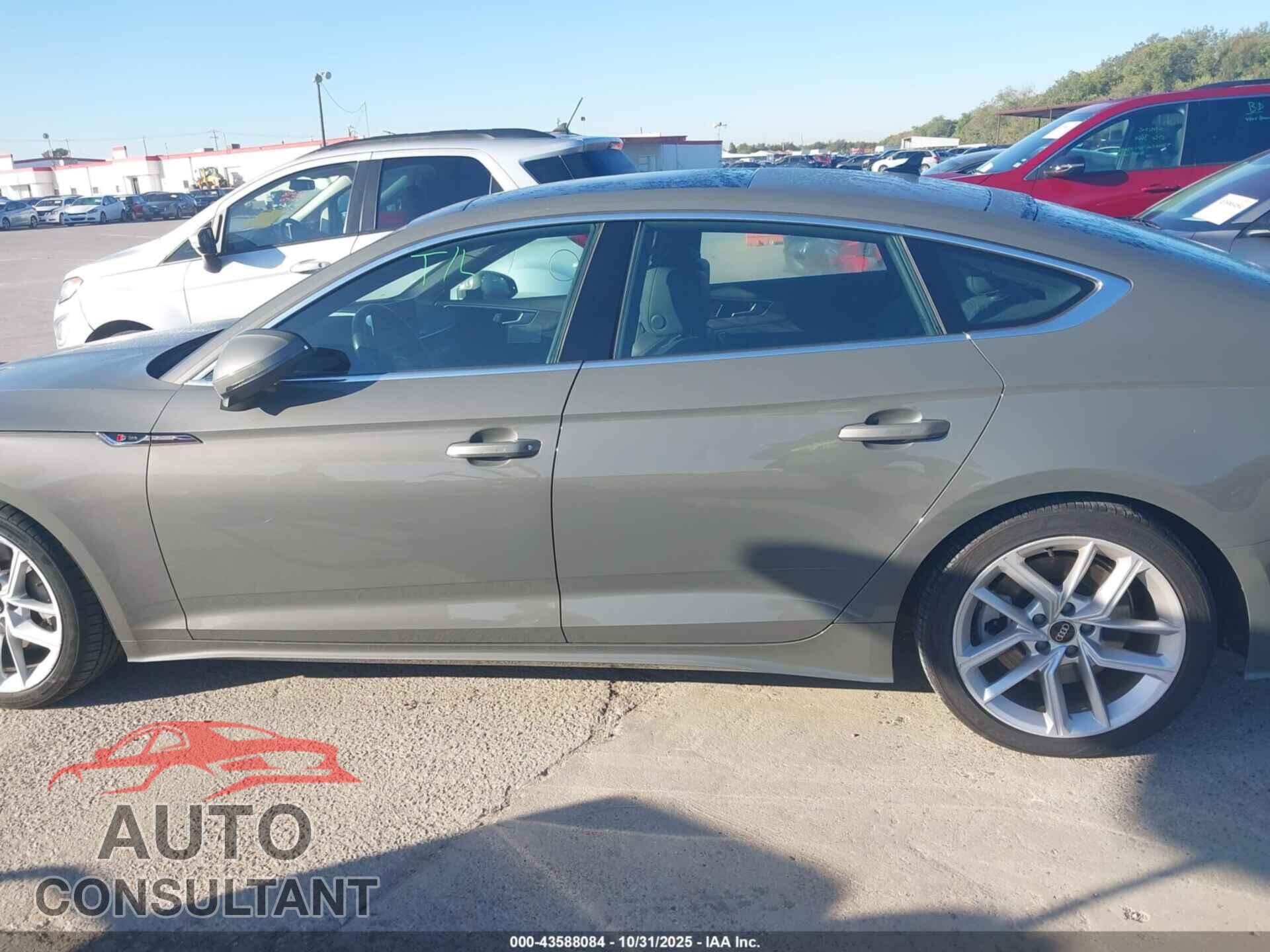 AUDI A5 SPORTBACK 2024 - WAUFACF52RA093667