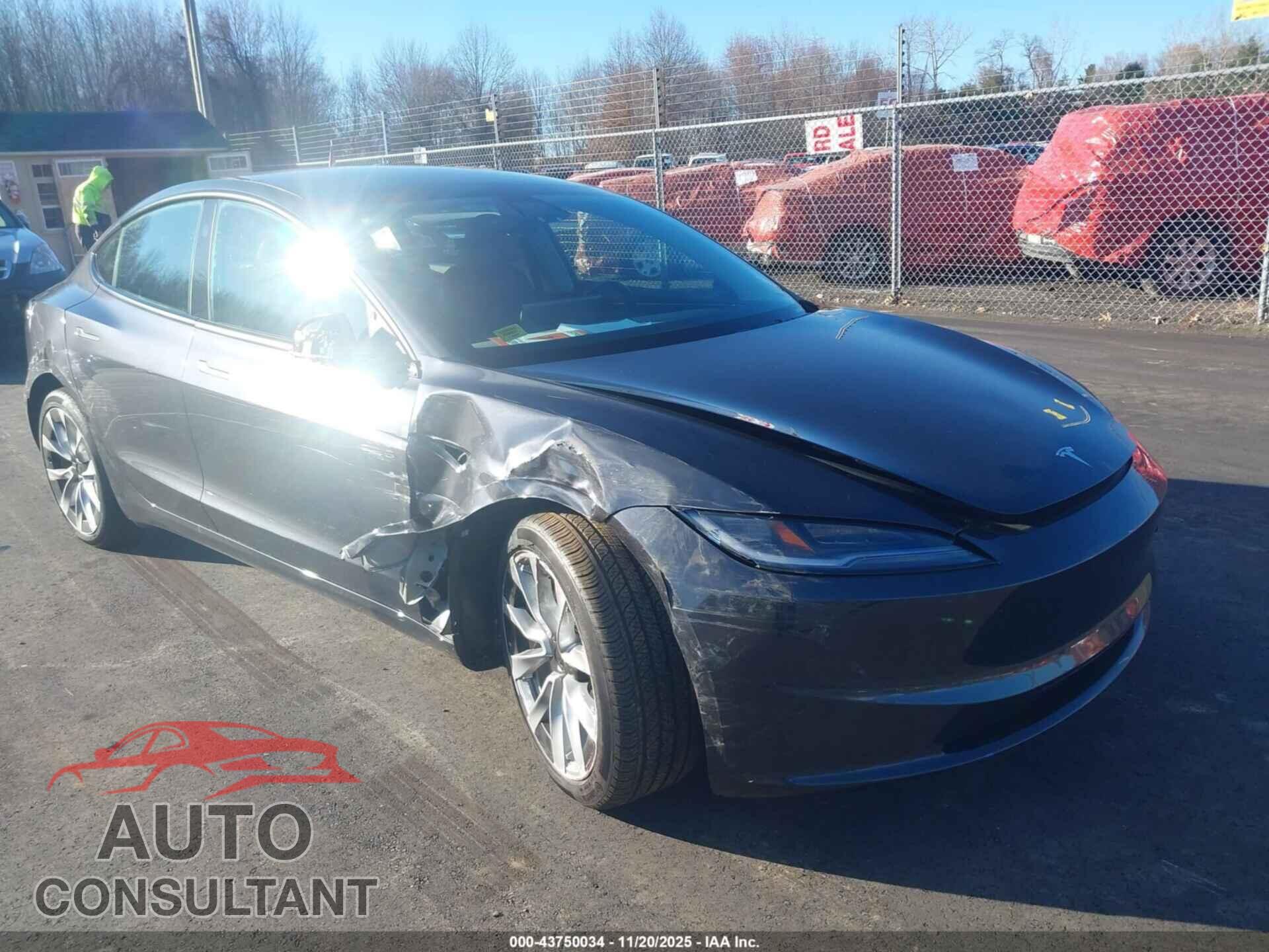 TESLA MODEL 3 2024 - 5YJ3E1EB7RF827409