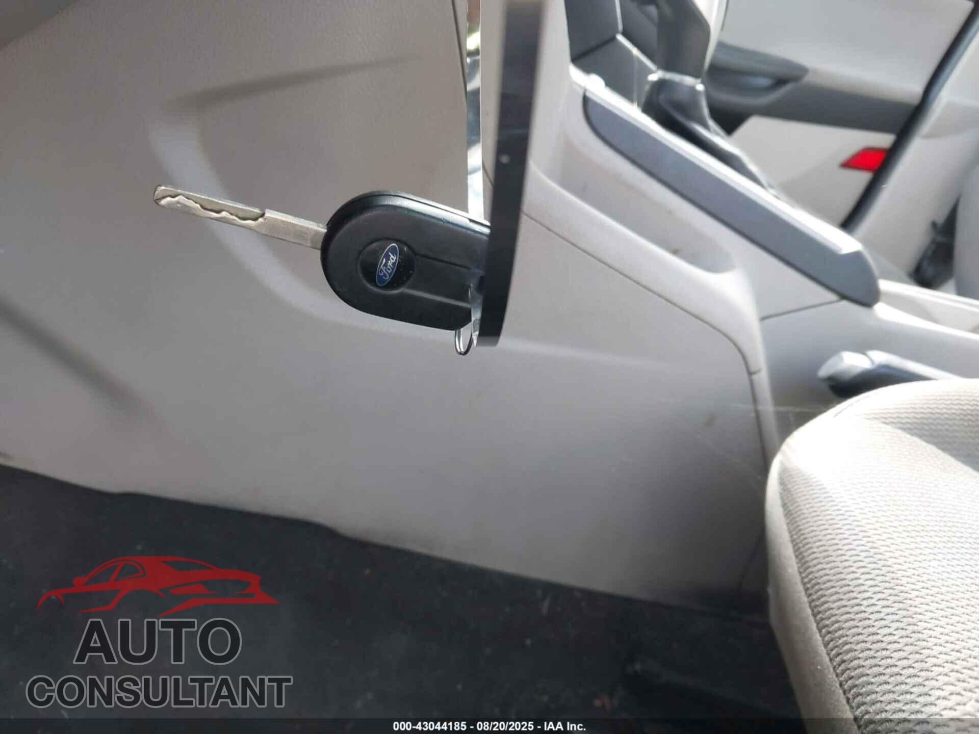 FORD FOCUS 2013 - 1FADP3F2XDL369028