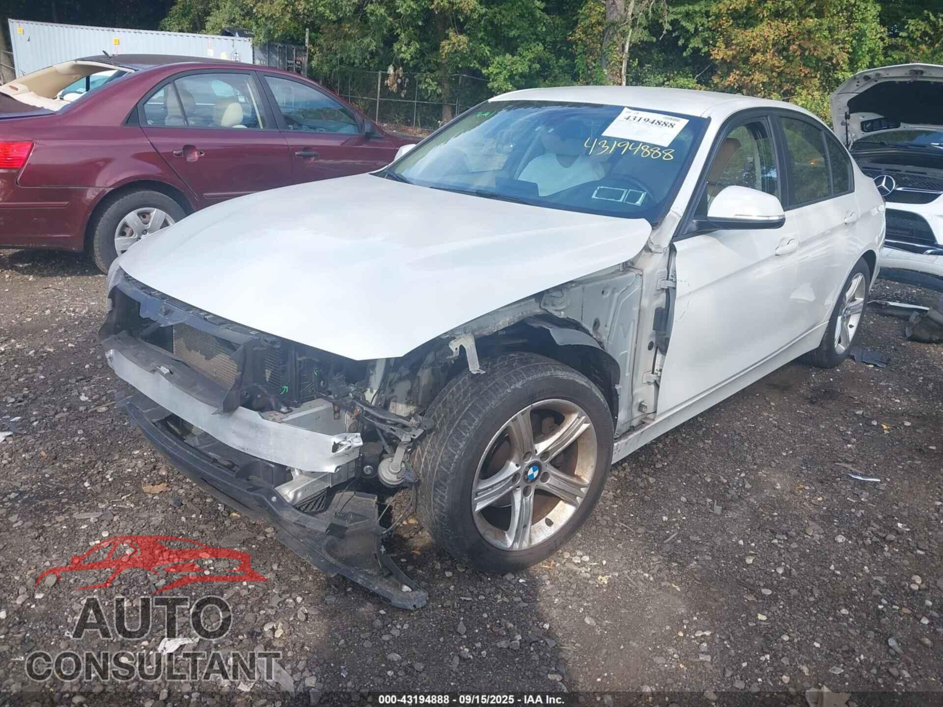BMW 320I 2013 - WBA3C3C59DF979417