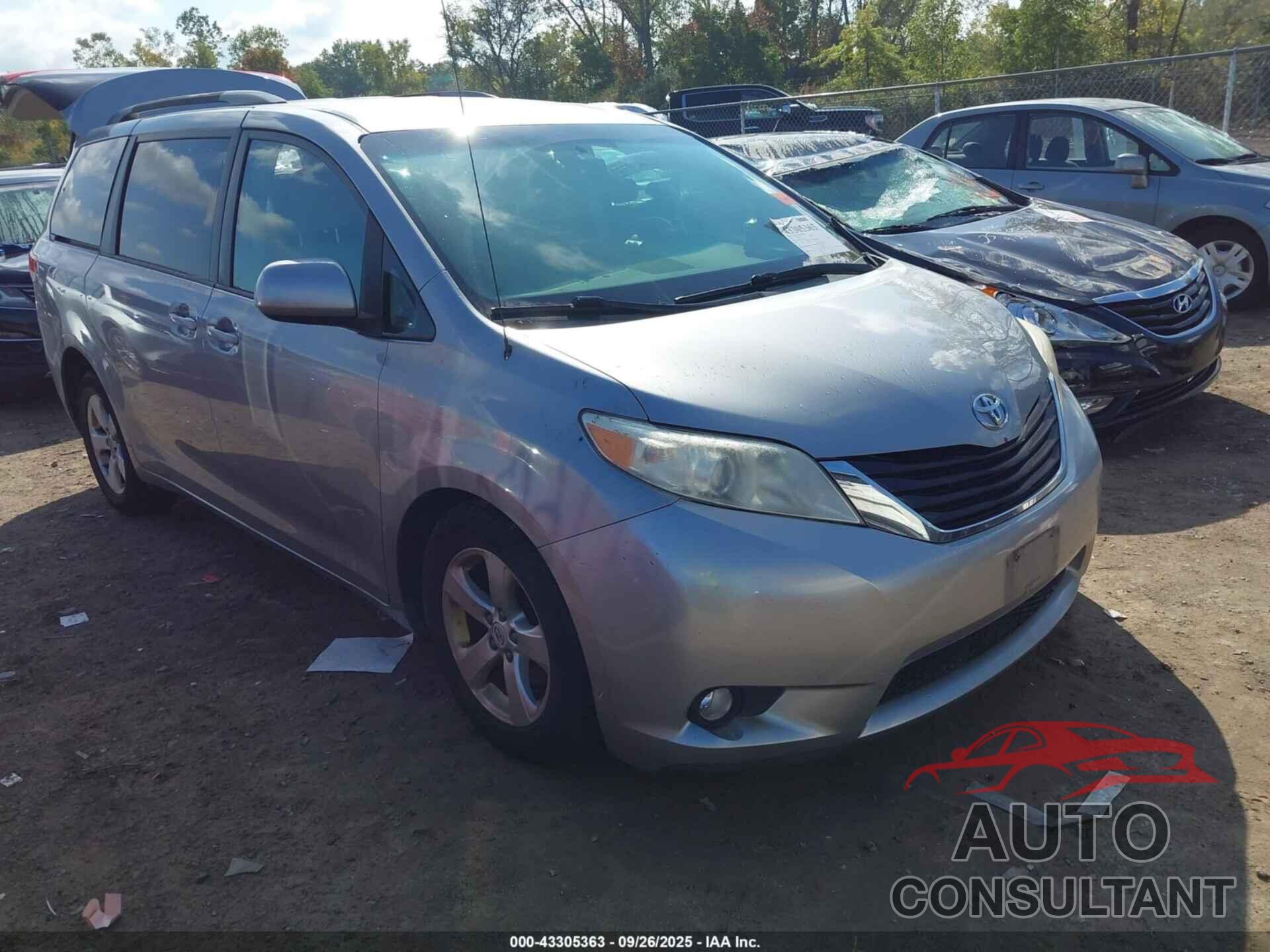 TOYOTA SIENNA 2012 - 5TDKK3DC2CS258692