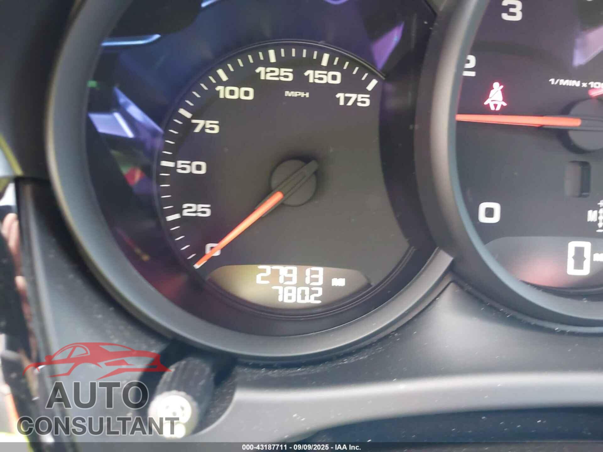PORSCHE MACAN 2018 - WP1AA2A59JLB20739