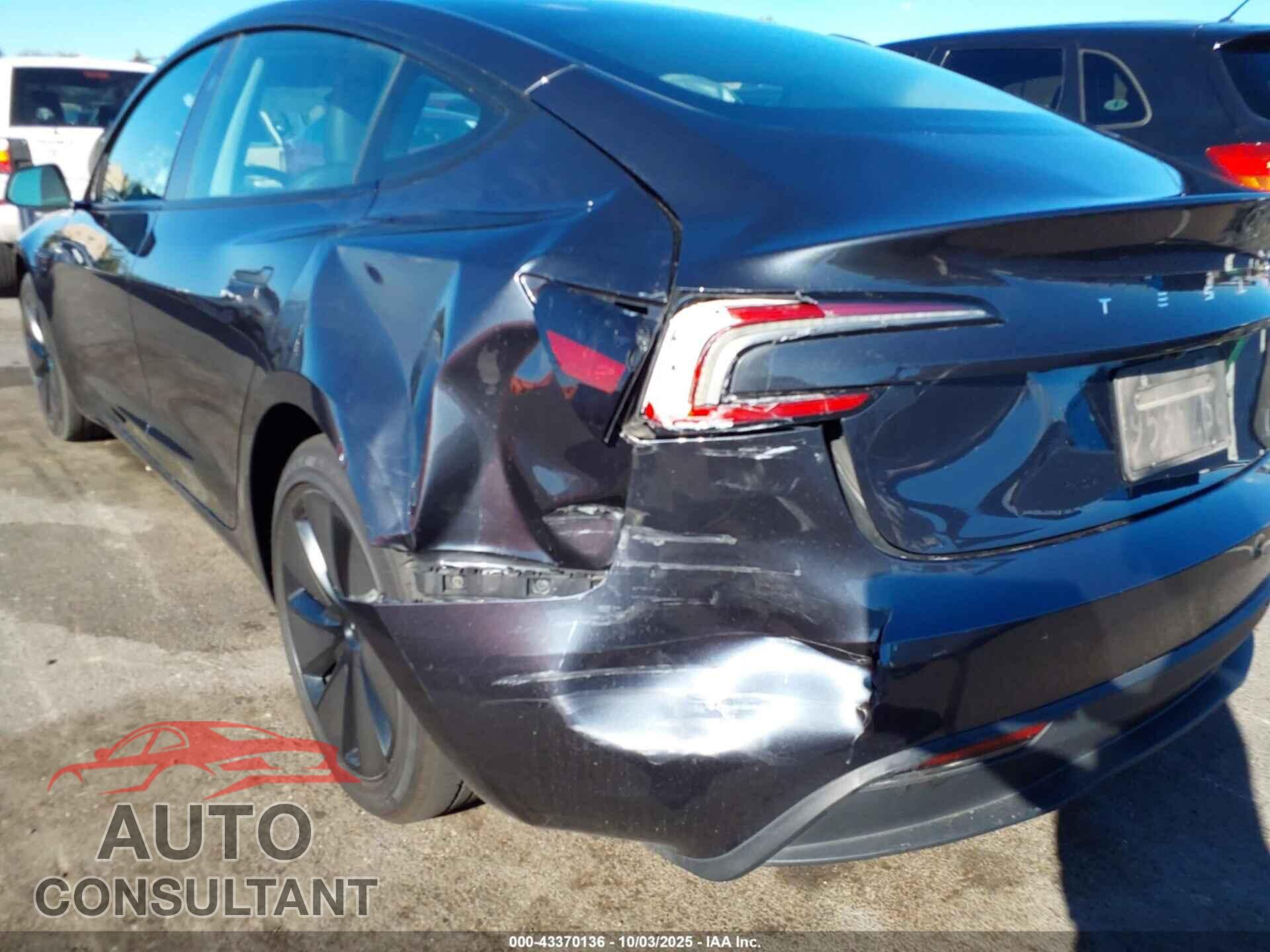 TESLA MODEL 3 2024 - 5YJ3E1EA5RF738526