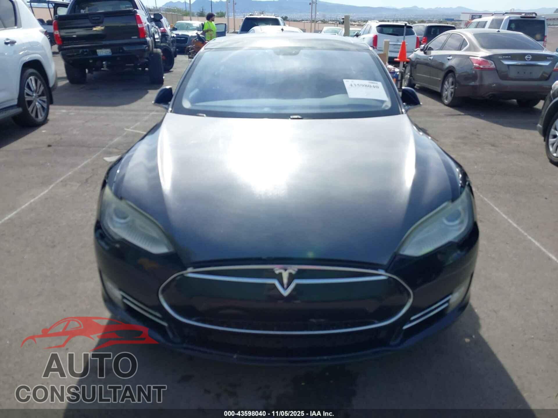 TESLA MODEL S 2013 - 5YJSA1DPXDFP07827