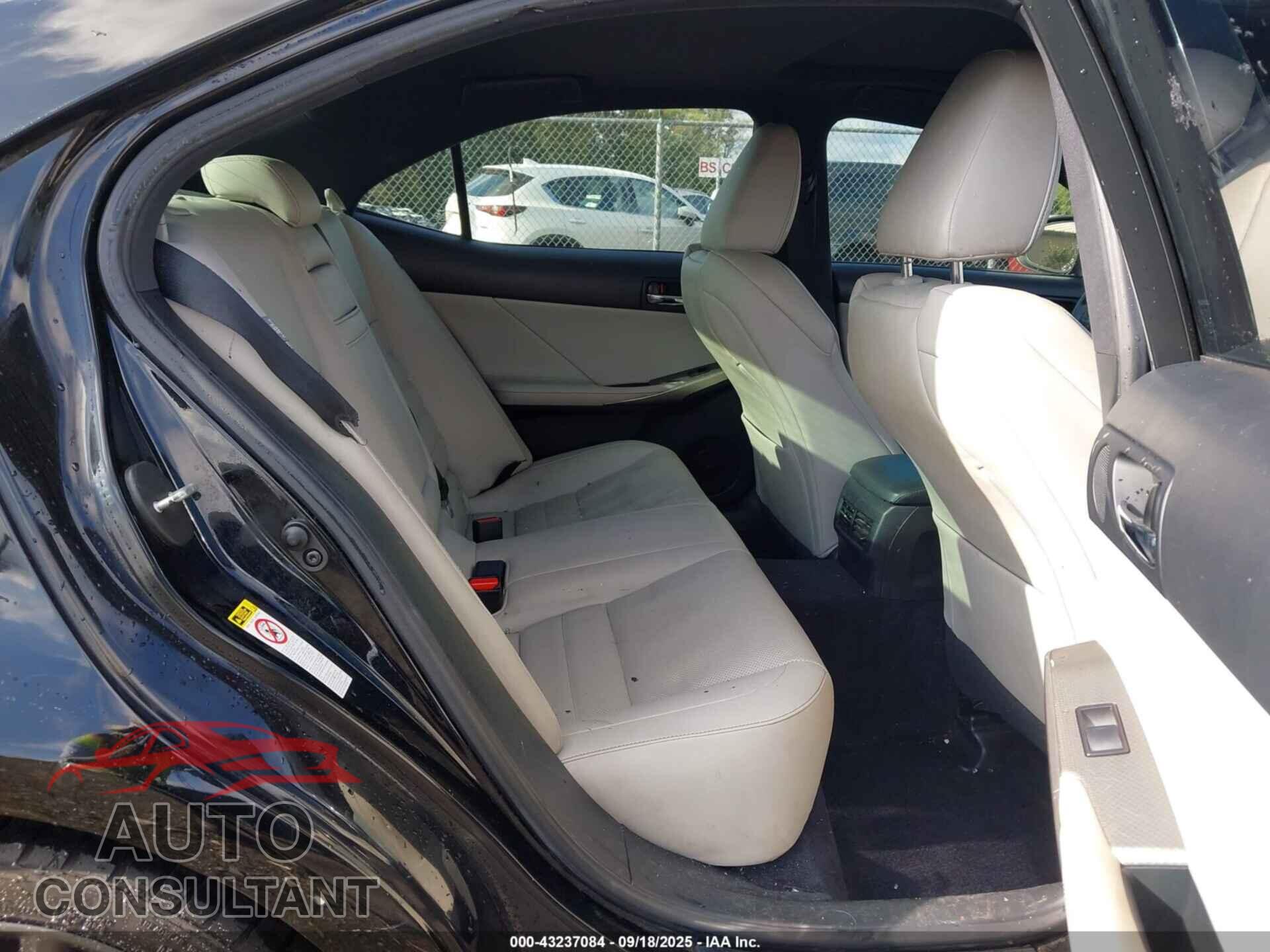 LEXUS IS 350 2014 - JTHBE1D20E5005882