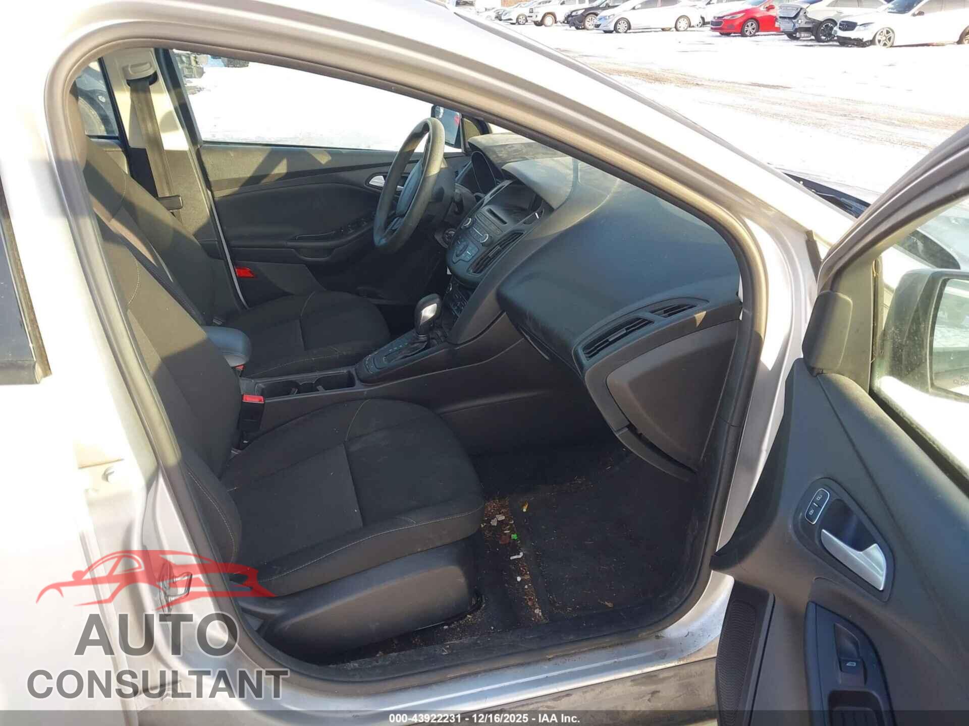 FORD FOCUS 2017 - 1FADP3FE0HL301529