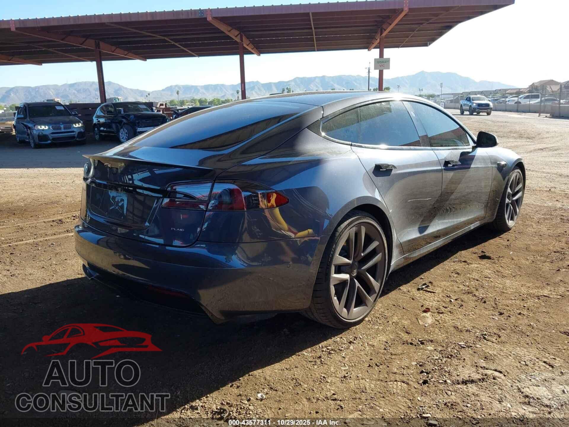 TESLA MODEL S 2021 - 5YJSA1E64MF441775