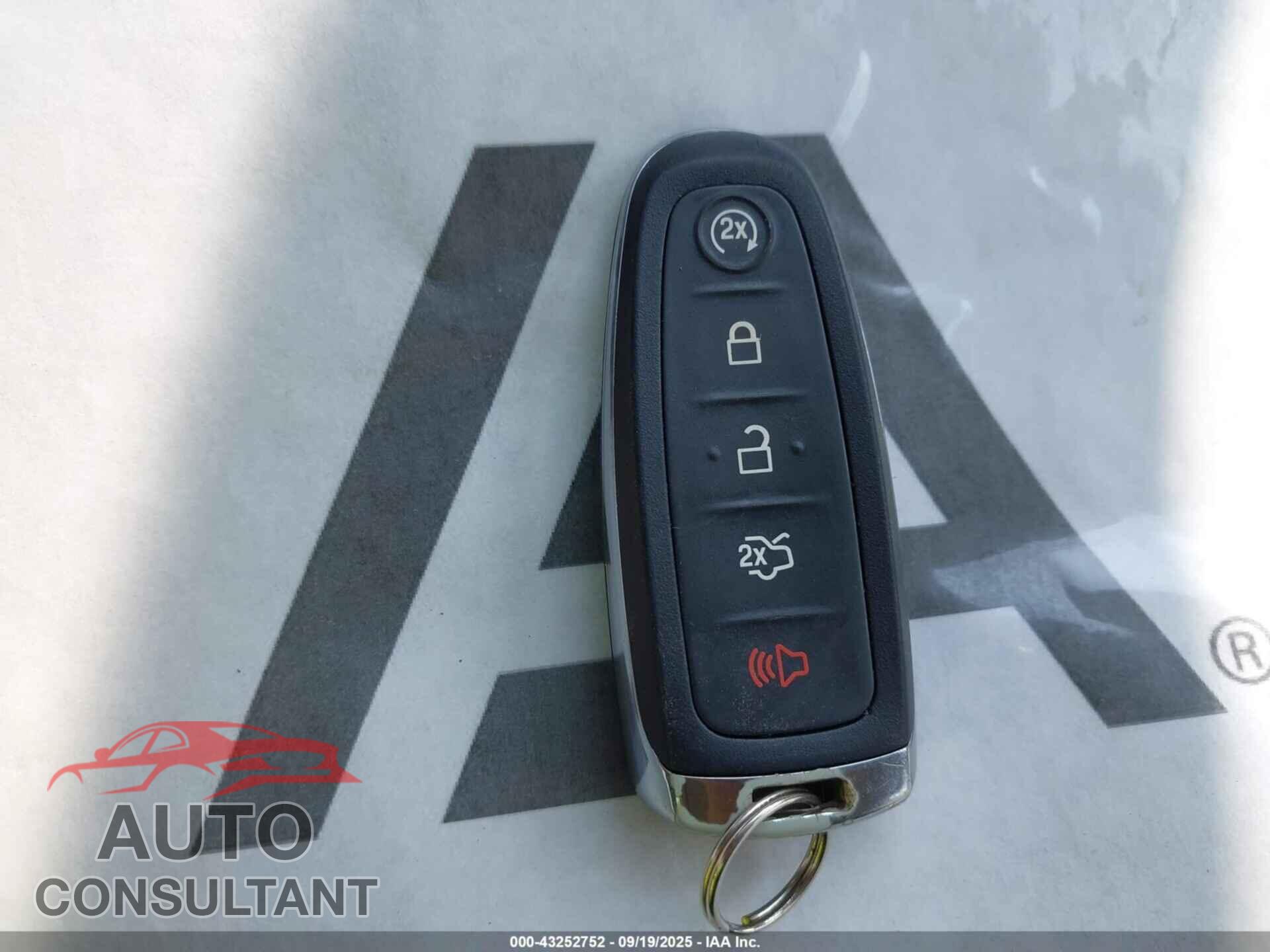 FORD FOCUS 2017 - 1FADP3N22HL302561
