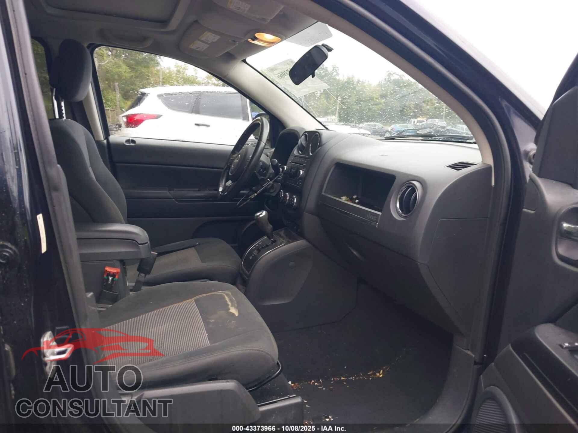JEEP COMPASS 2011 - 1J4NF1FB2BD207076