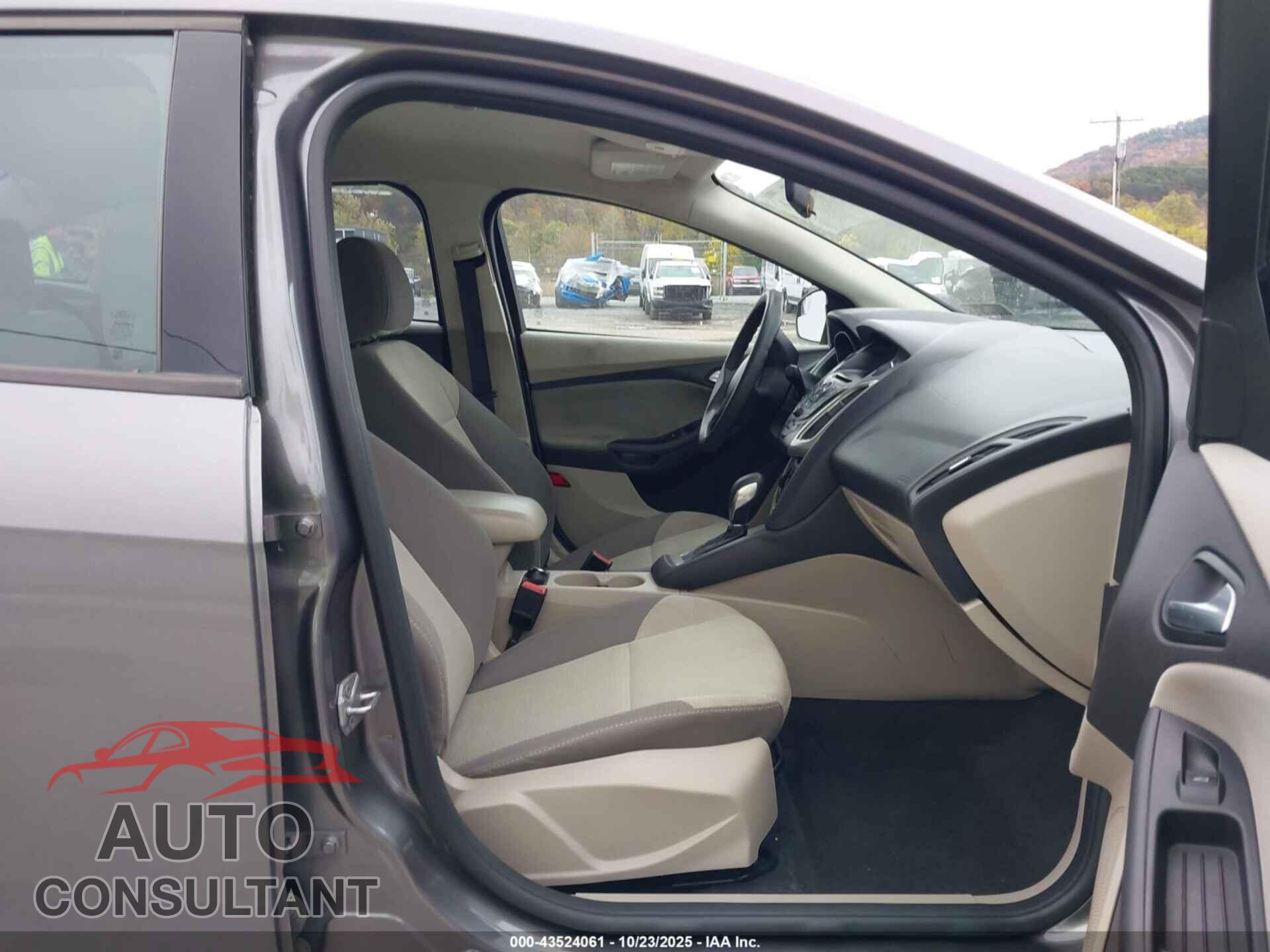 FORD FOCUS 2014 - 1FADP3F22EL151876