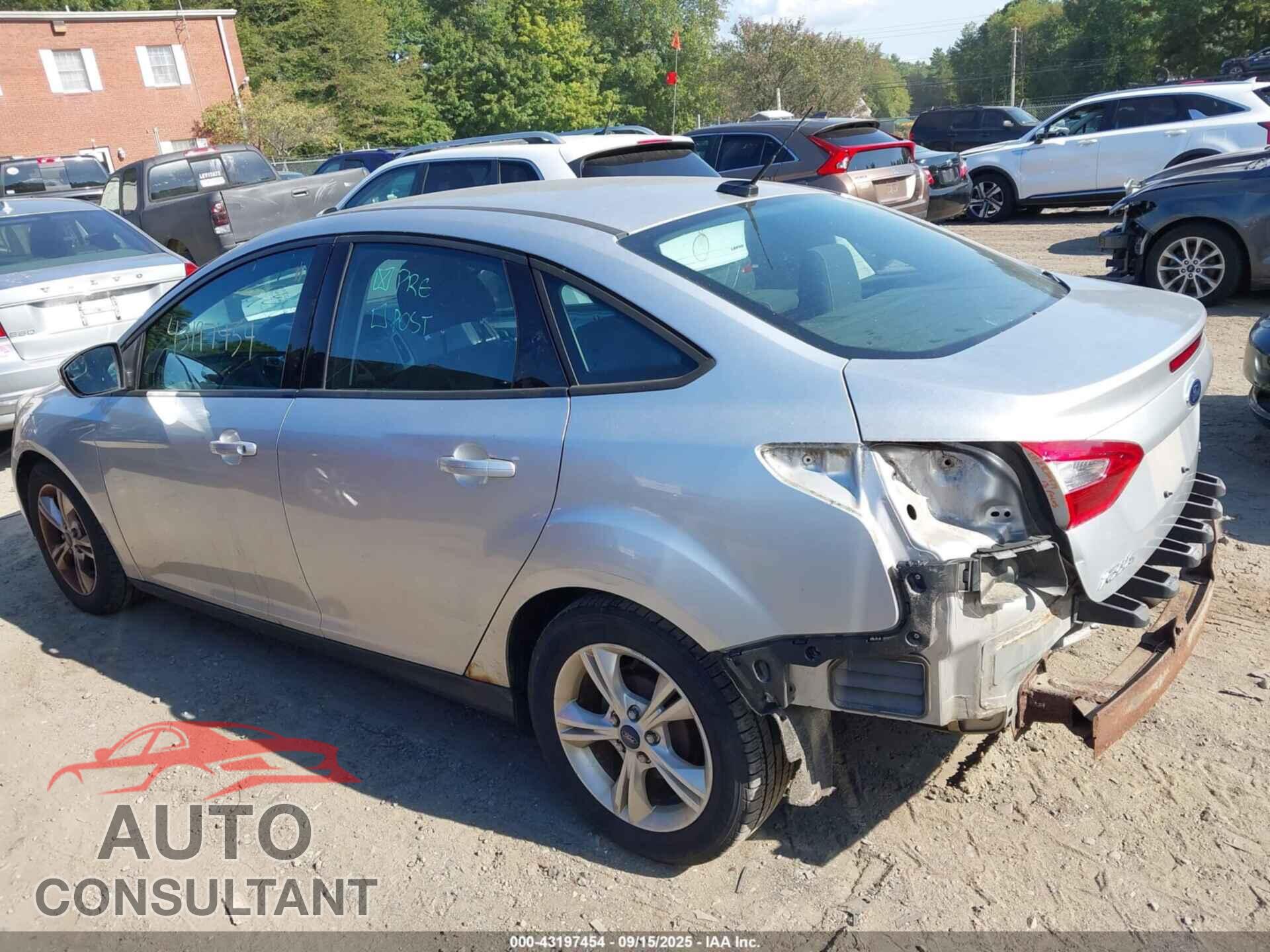 FORD FOCUS 2014 - 1FADP3F2XEL378023