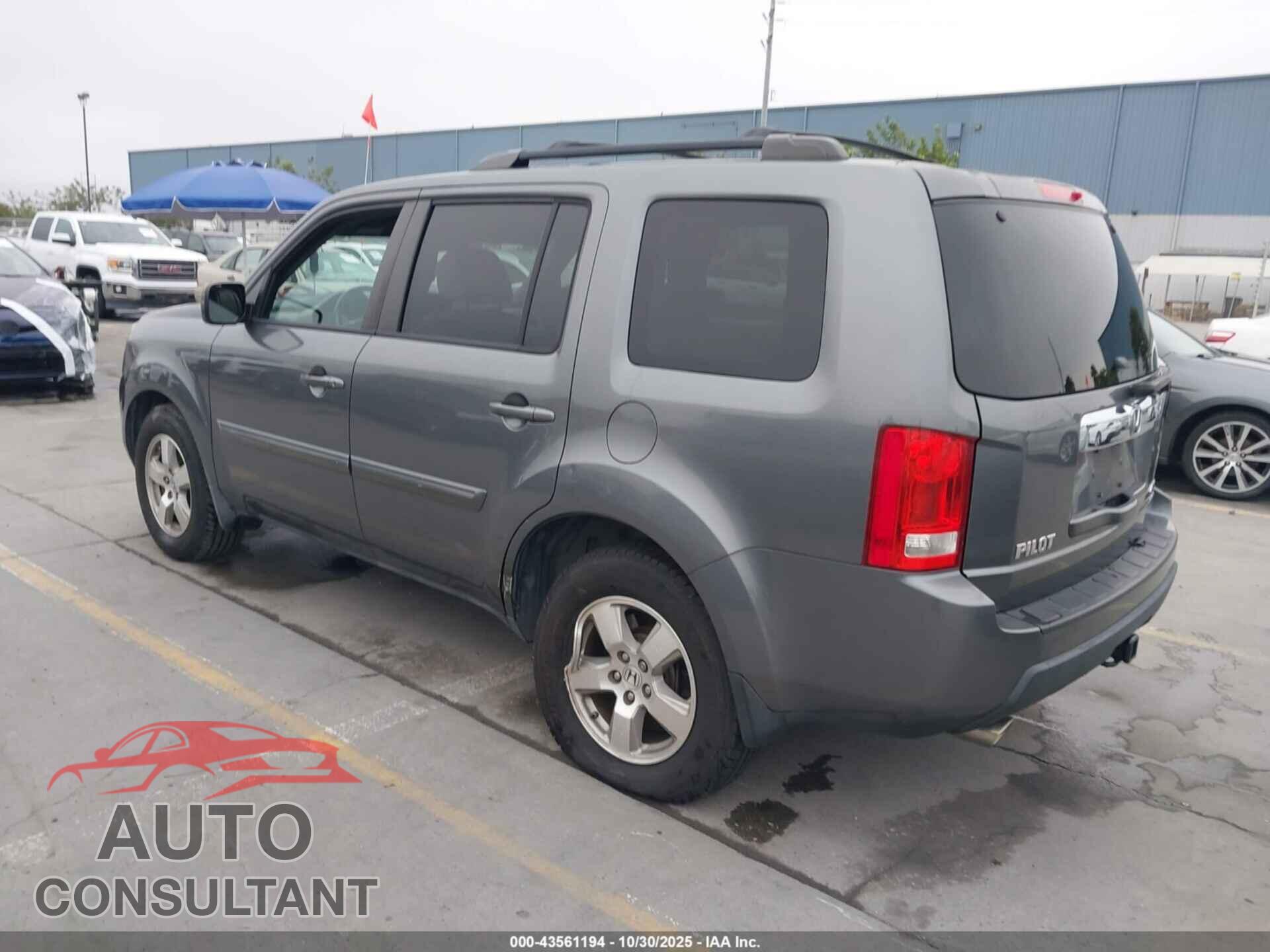 HONDA PILOT 2011 - 5FNYF4H61BB083475