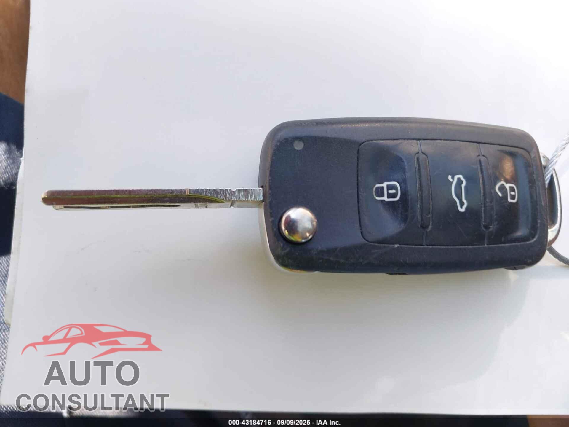 VOLKSWAGEN JETTA 2017 - 3VW2B7AJ8HM252880