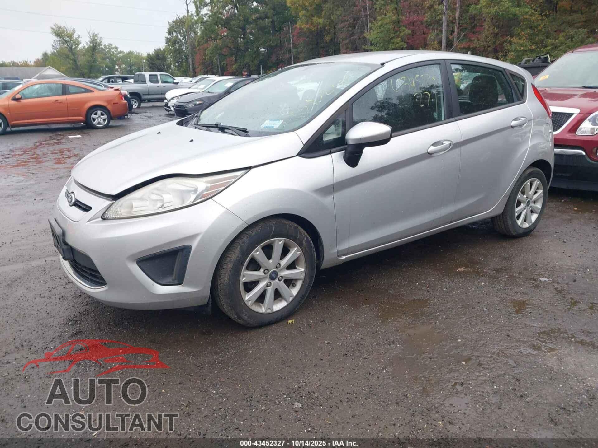 FORD FIESTA 2011 - 3FADP4EJ5BM125572