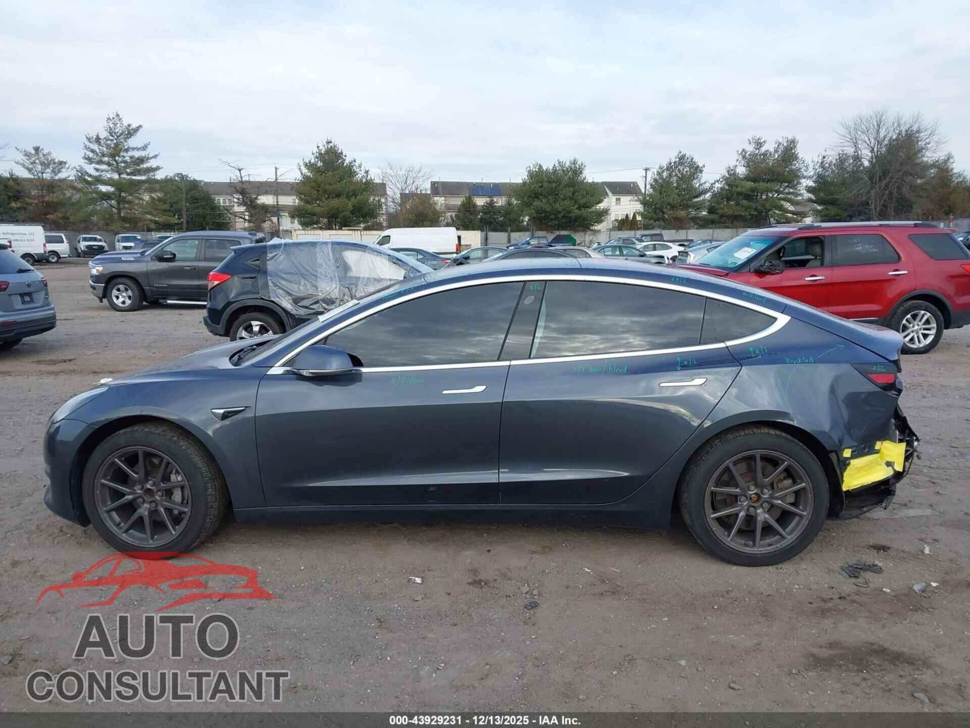 TESLA MODEL 3 2019 - 5YJ3E1EA4KF400105
