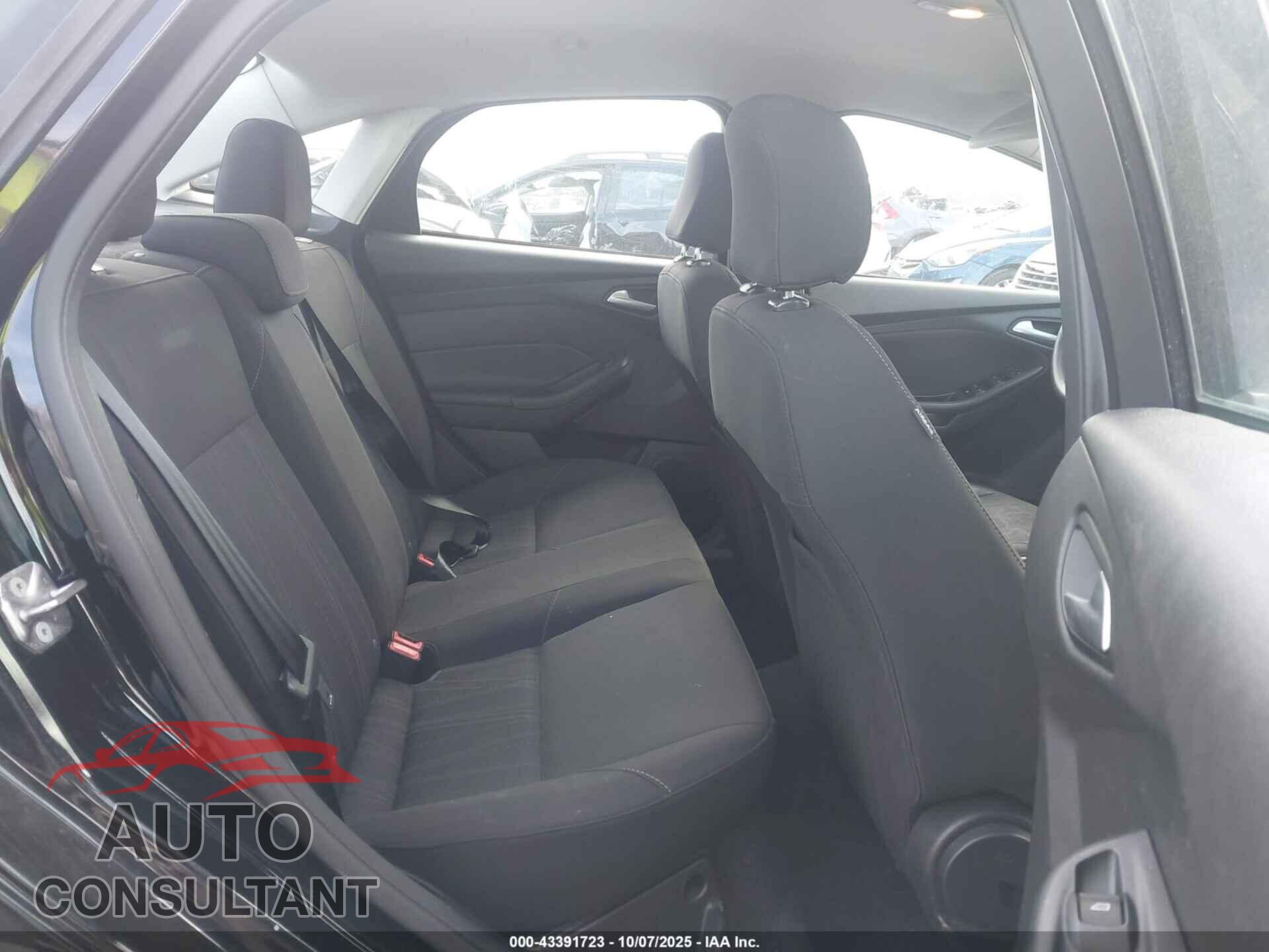 FORD FOCUS 2017 - 1FADP3F29HL240221