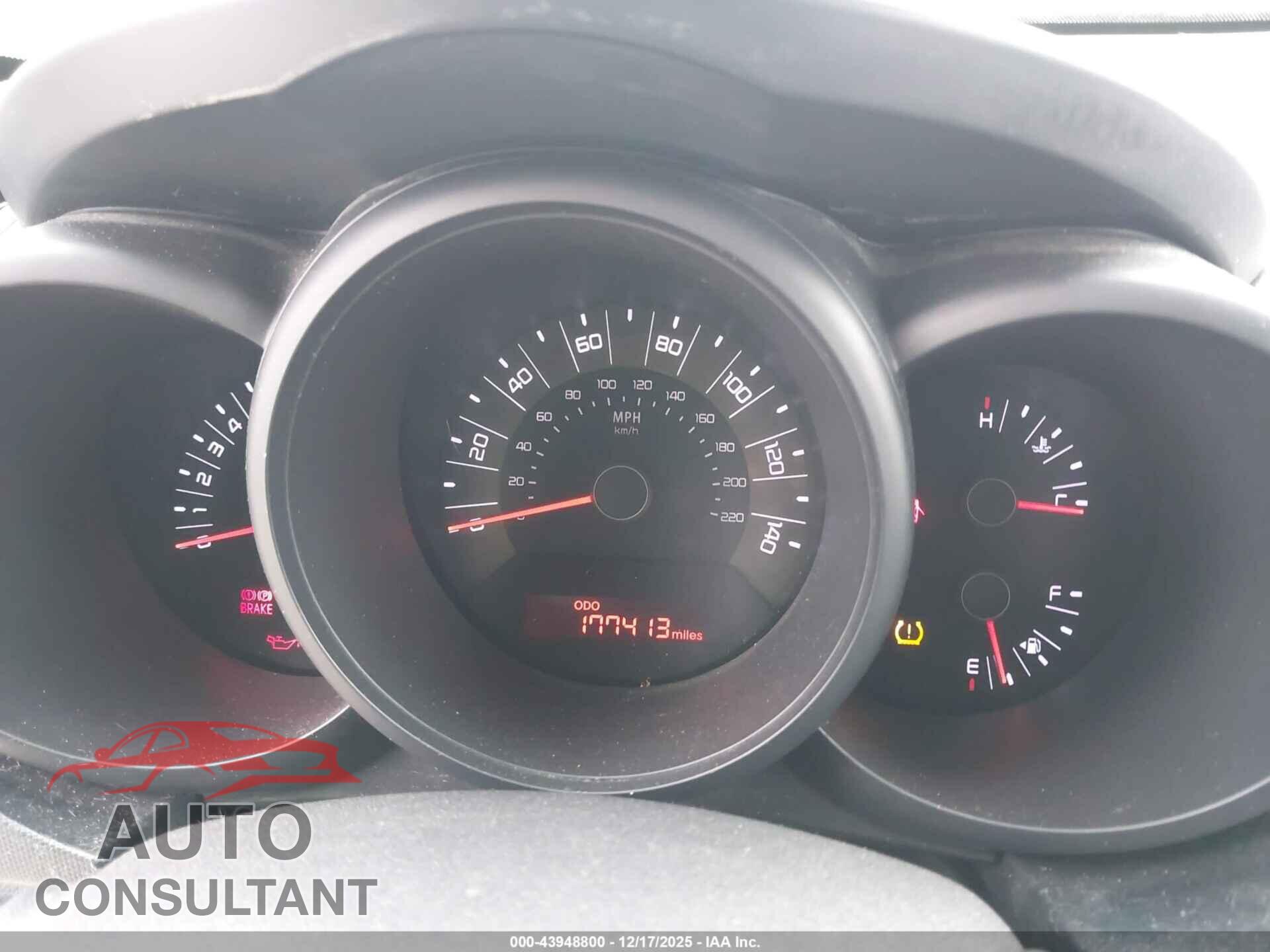 KIA SOUL 2011 - KNDJT2A15B7725022