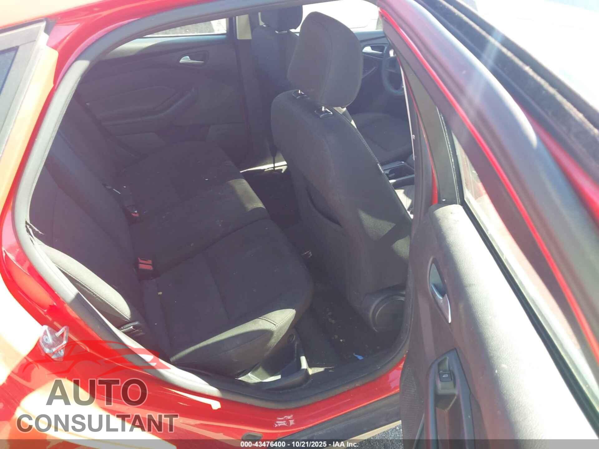 FORD FOCUS 2016 - 1FADP3K28GL263848