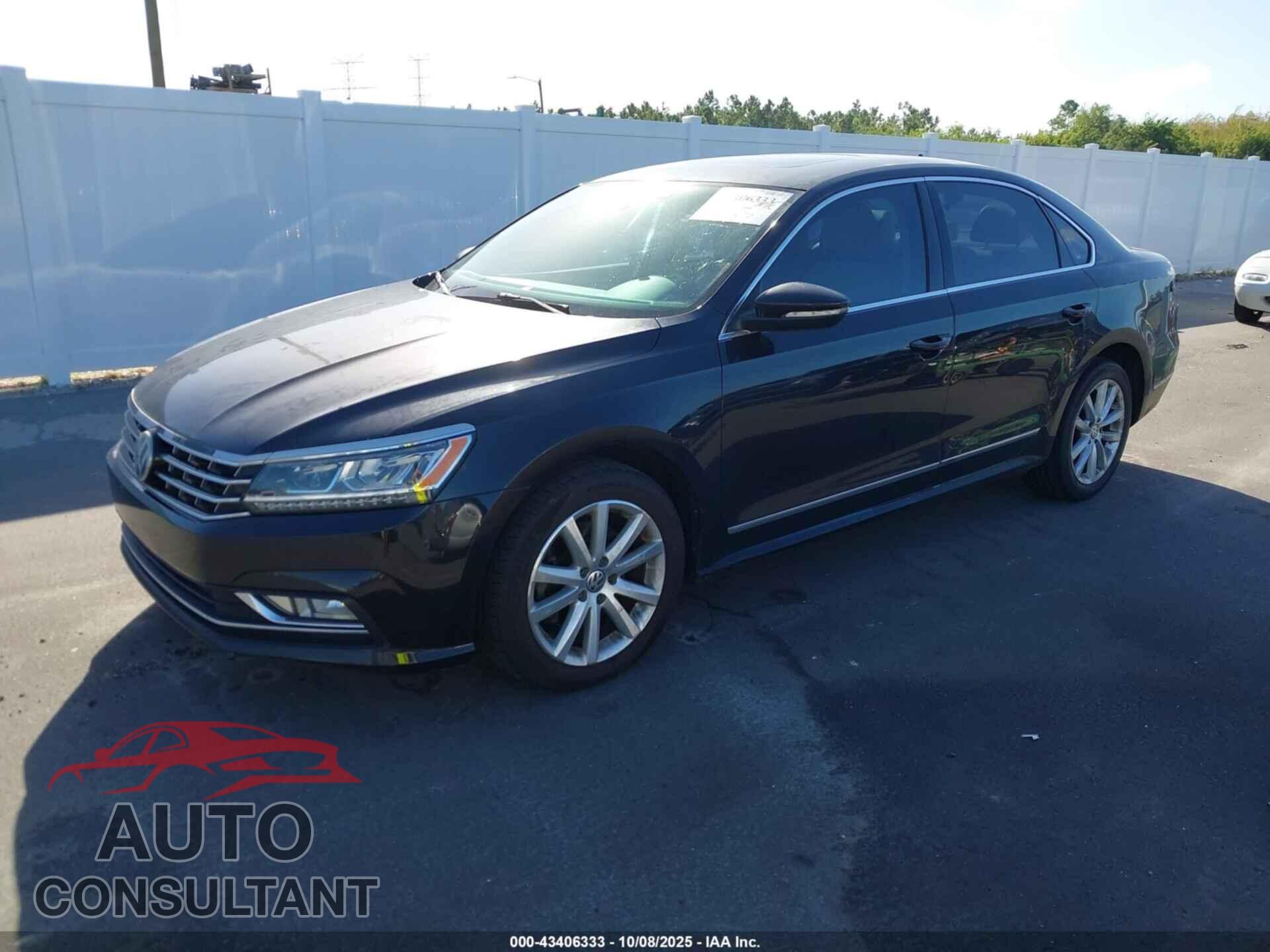VOLKSWAGEN PASSAT 2017 - 1VWBT7A35HC018440