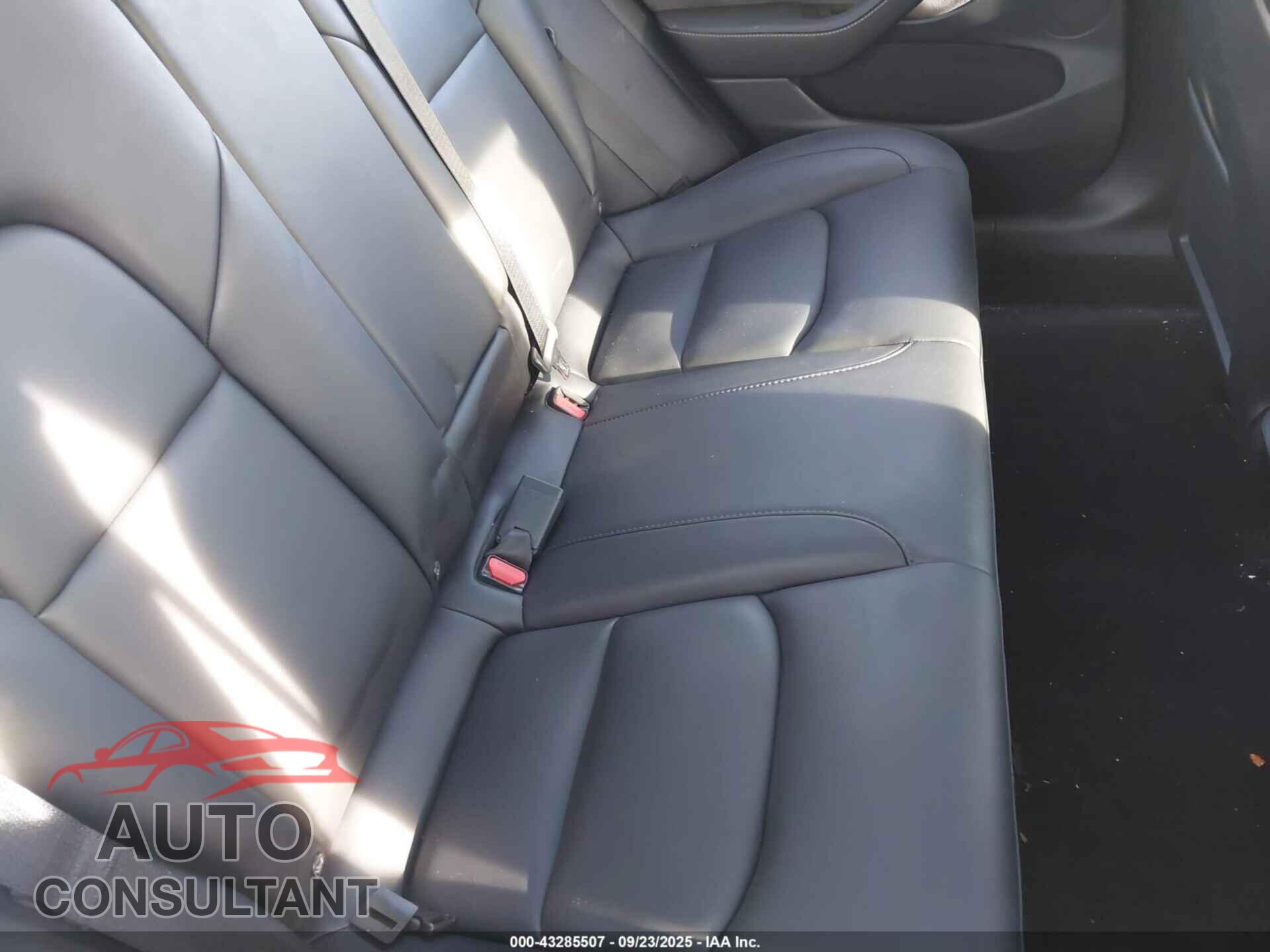 TESLA MODEL 3 2023 - 5YJ3E1EA4PF394345