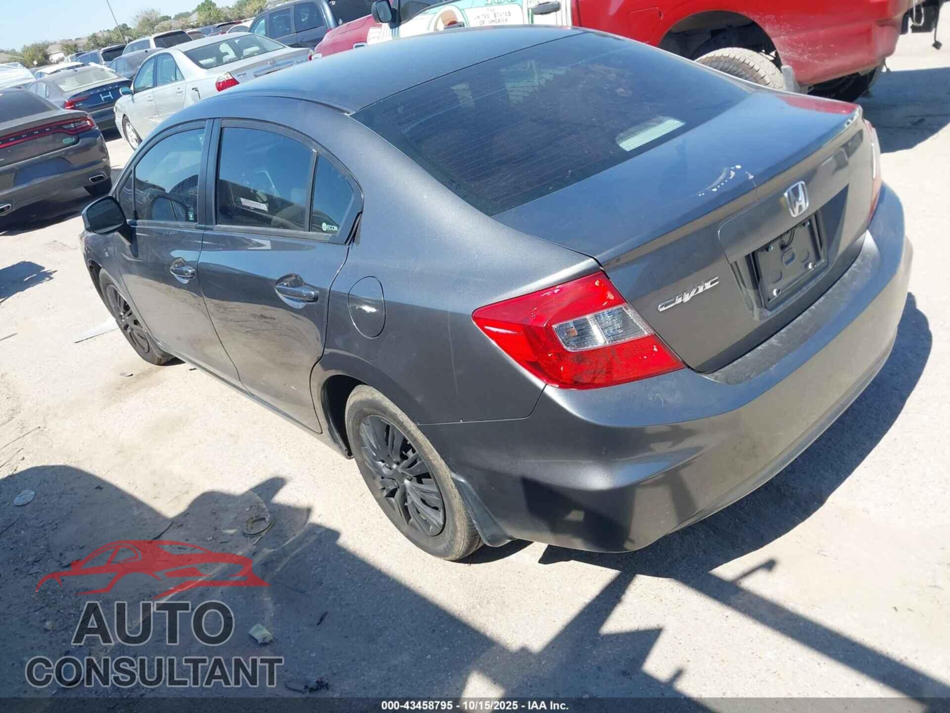 HONDA CIVIC 2012 - 2HGFB2F52CH586379