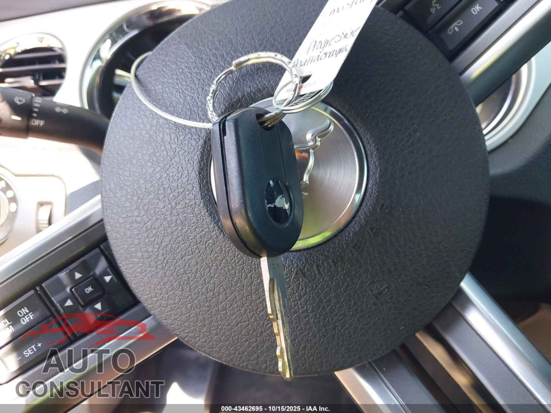 FORD MUSTANG 2014 - 1ZVBP8CF3E5268860