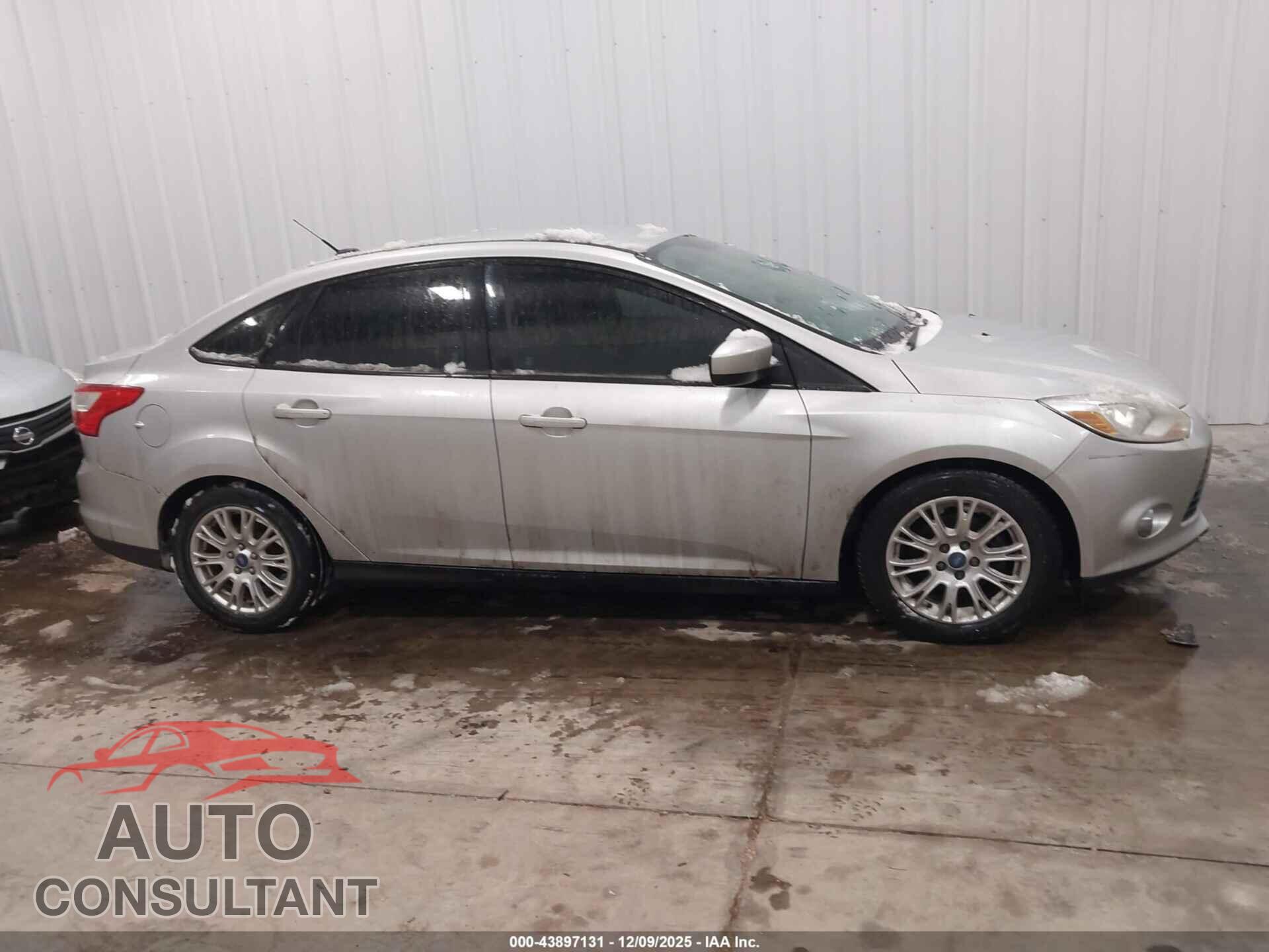 FORD FOCUS 2012 - 1FAHP3F28CL141545
