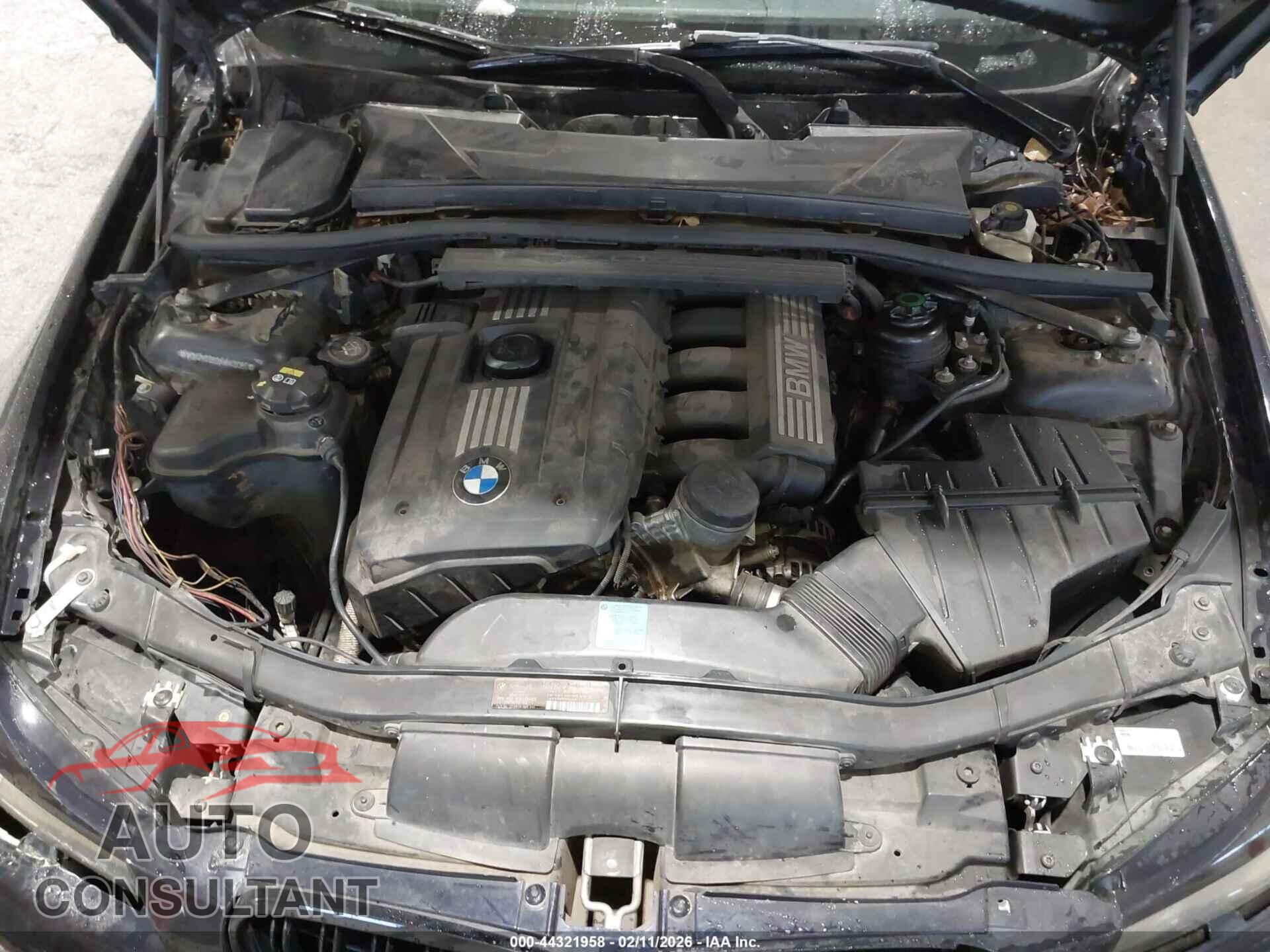 BMW 328I 2010 - WBAPH7G52ANM49084