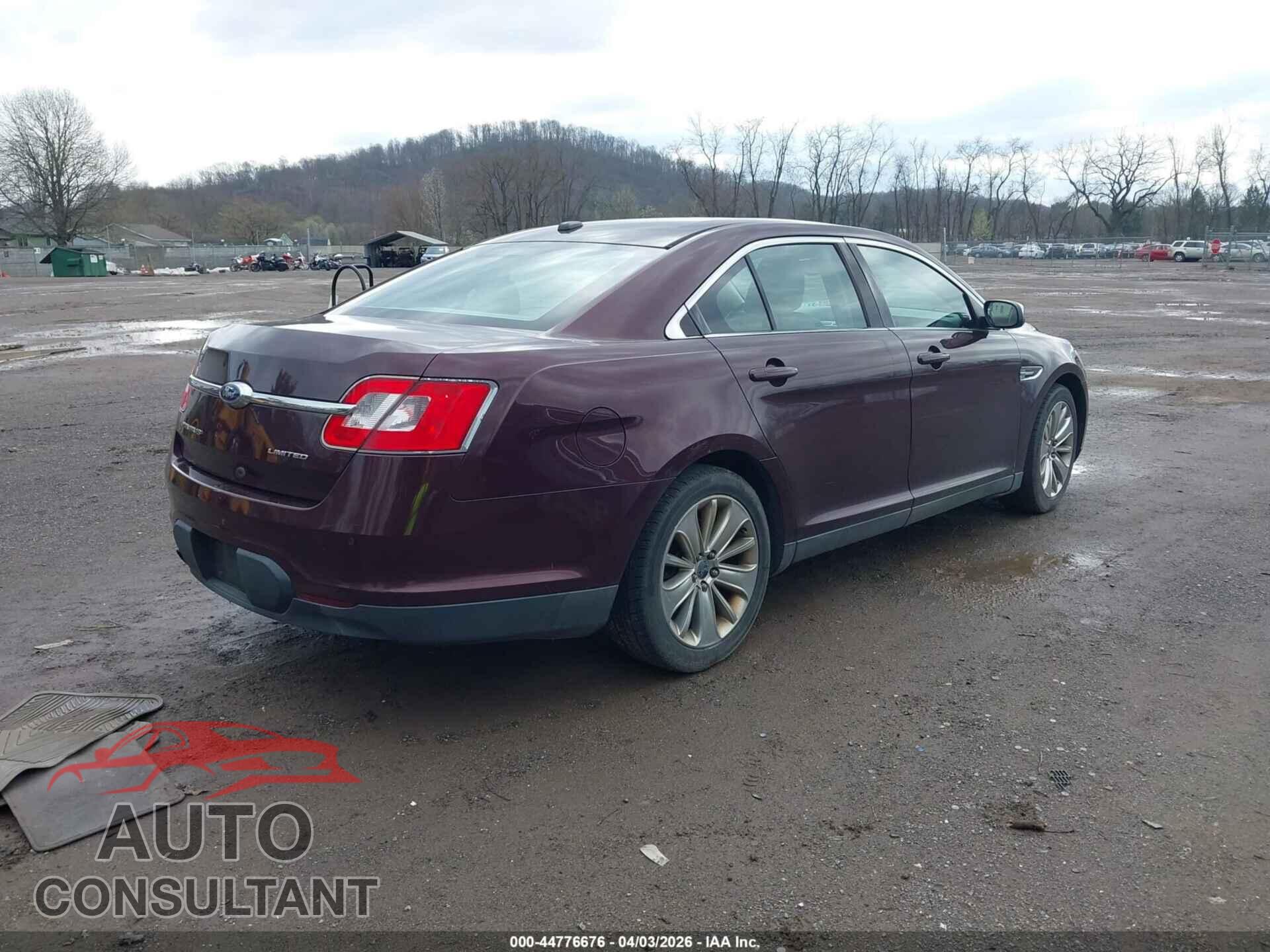 FORD TAURUS 2011 - 1FAHP2FW7BG138768
