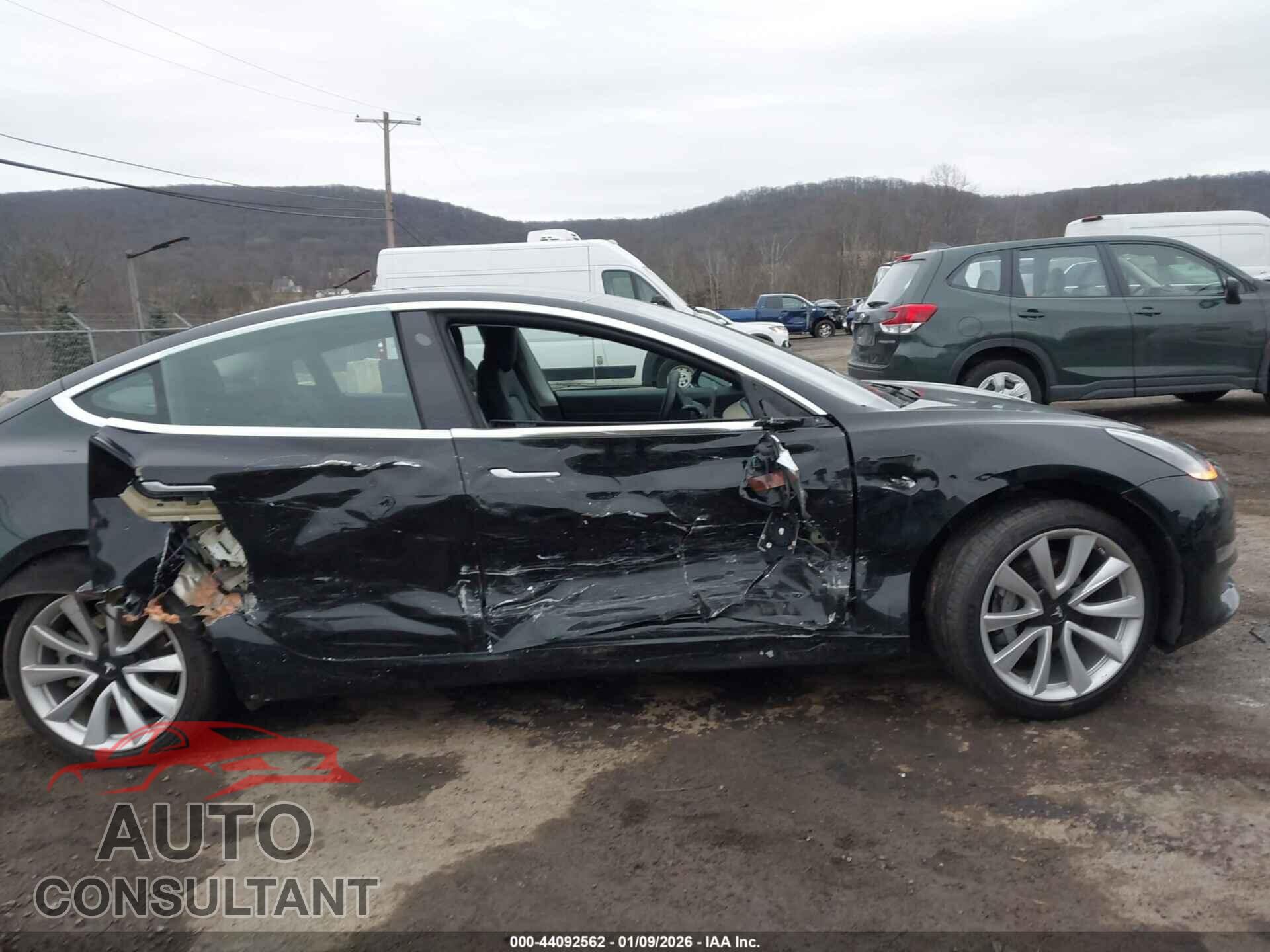 TESLA MODEL 3 2020 - 5YJ3E1EA4LF792925