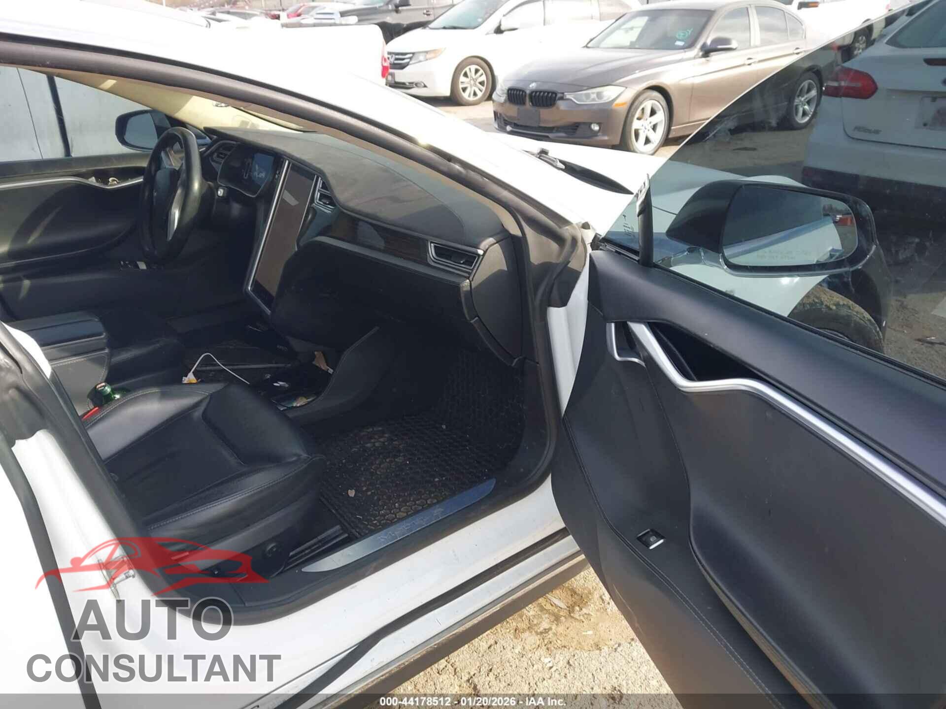 TESLA MODEL S 2015 - 5YJSA1E18FF102704