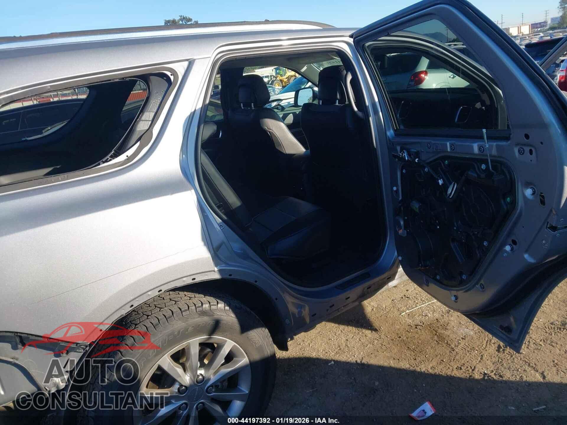 DODGE DURANGO 2018 - 1C4RDHAG1JC254824