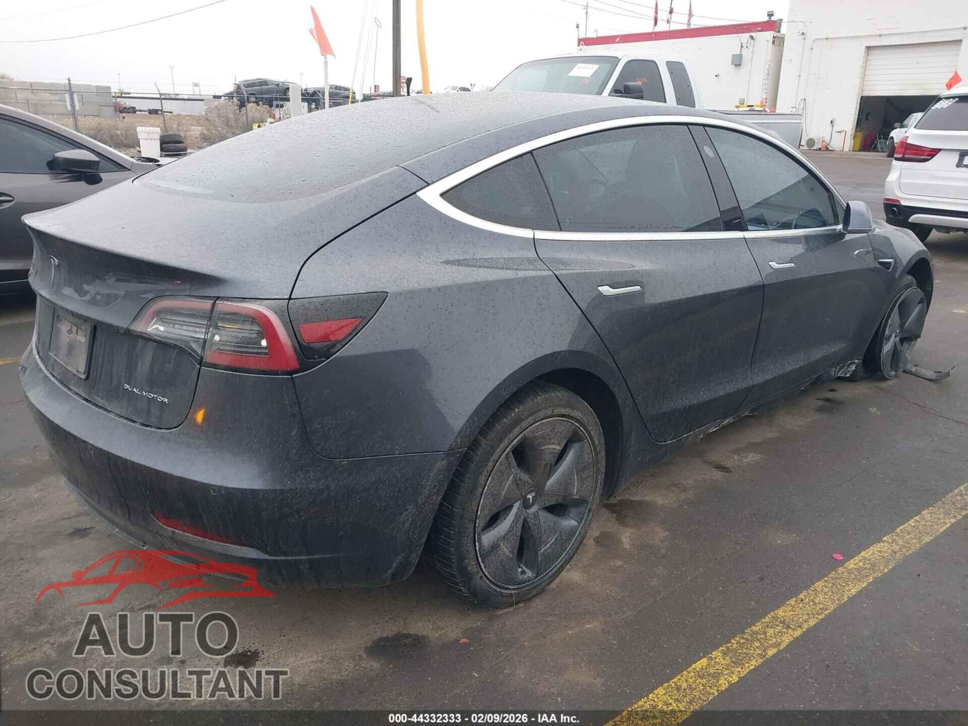 TESLA MODEL 3 2019 - 5YJ3E1EB0KF450394
