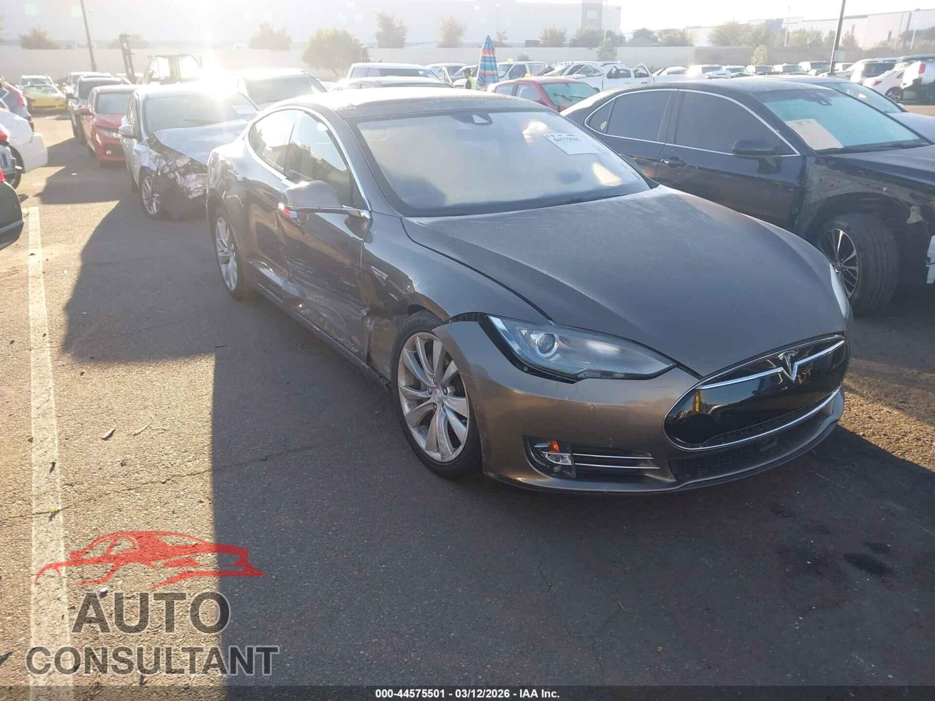 TESLA MODEL S 2015 - 5YJSA1E26FF102550