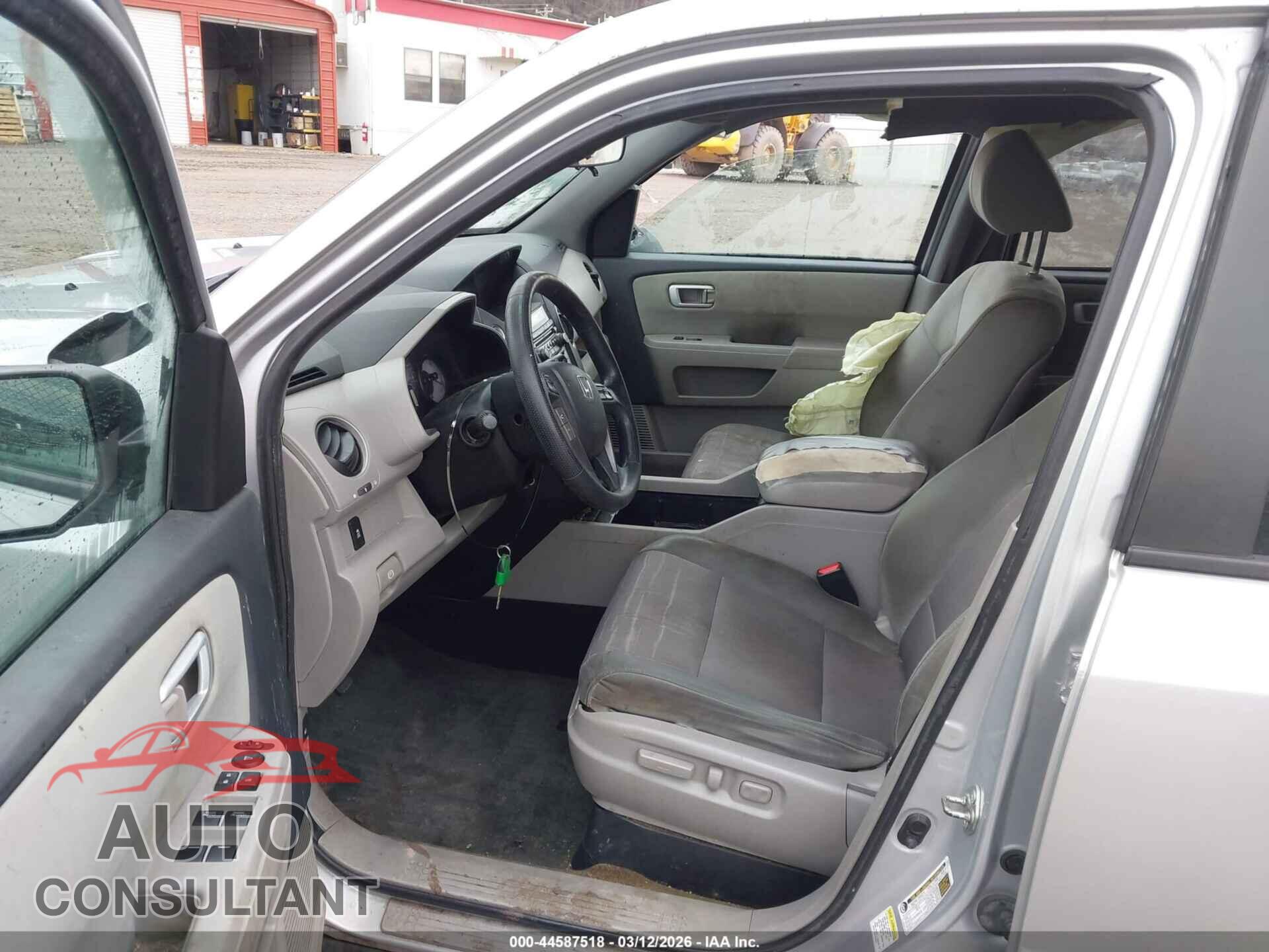 HONDA PILOT 2015 - 5FNYF4H34FB063202