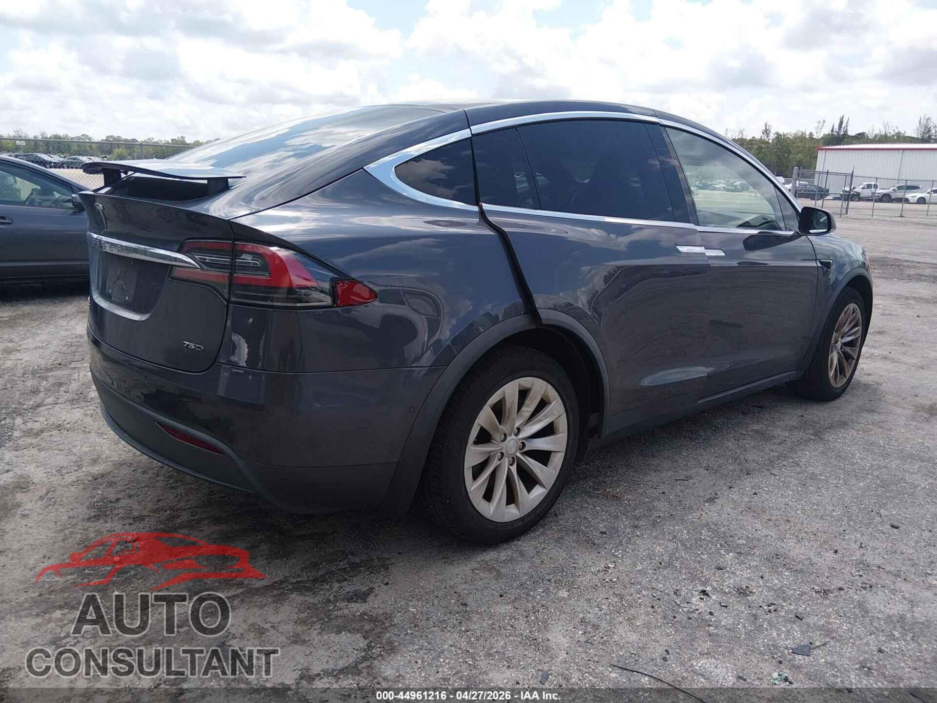 TESLA MODEL X 2017 - 5YJXCBE21HF039270