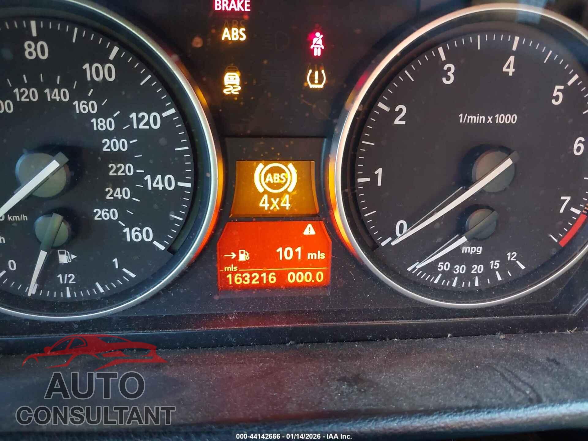 BMW X1 2013 - WBAVL1C55DVR84276