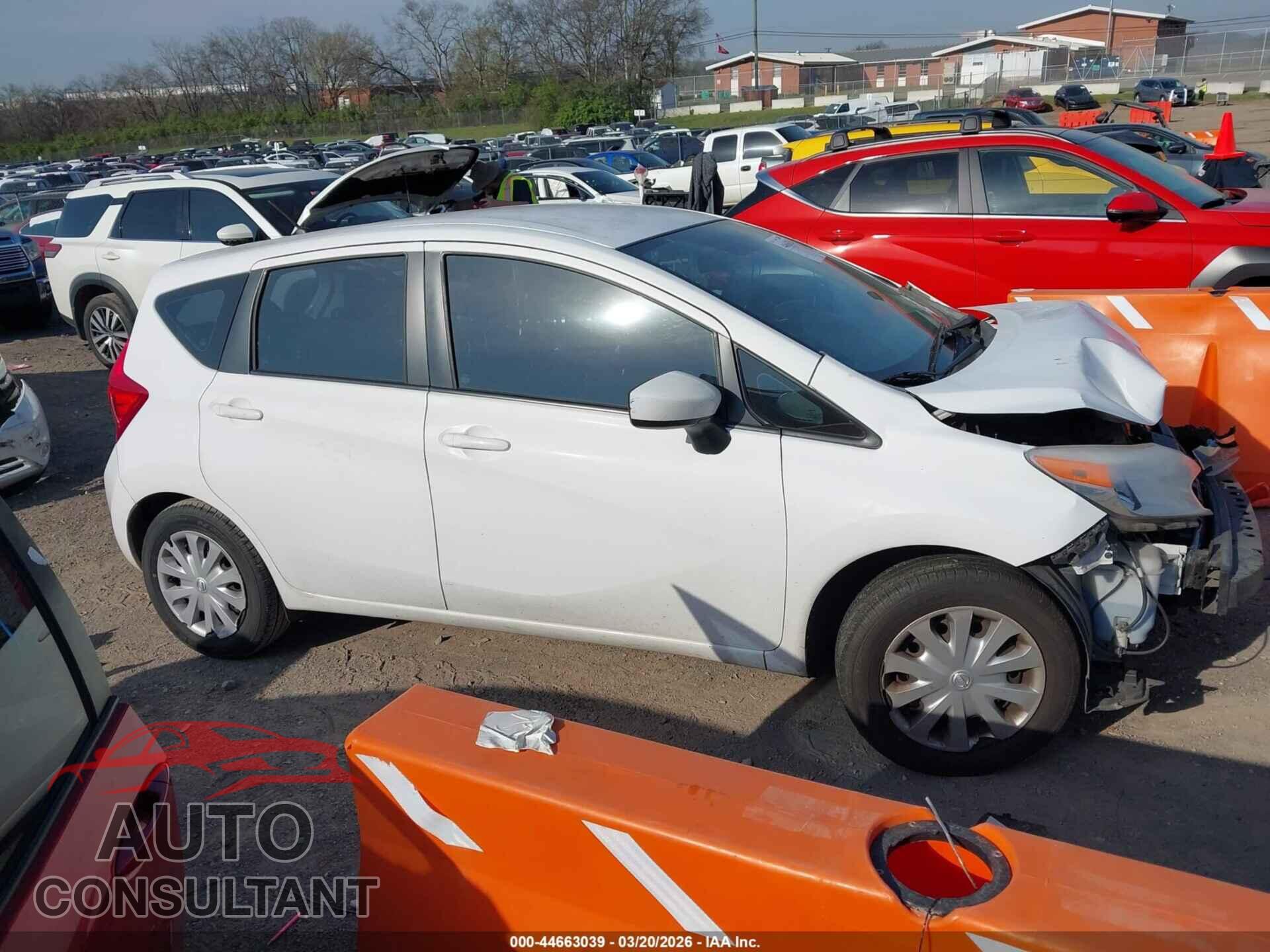 NISSAN VERSA NOTE 2015 - 3N1CE2CP3FL443051