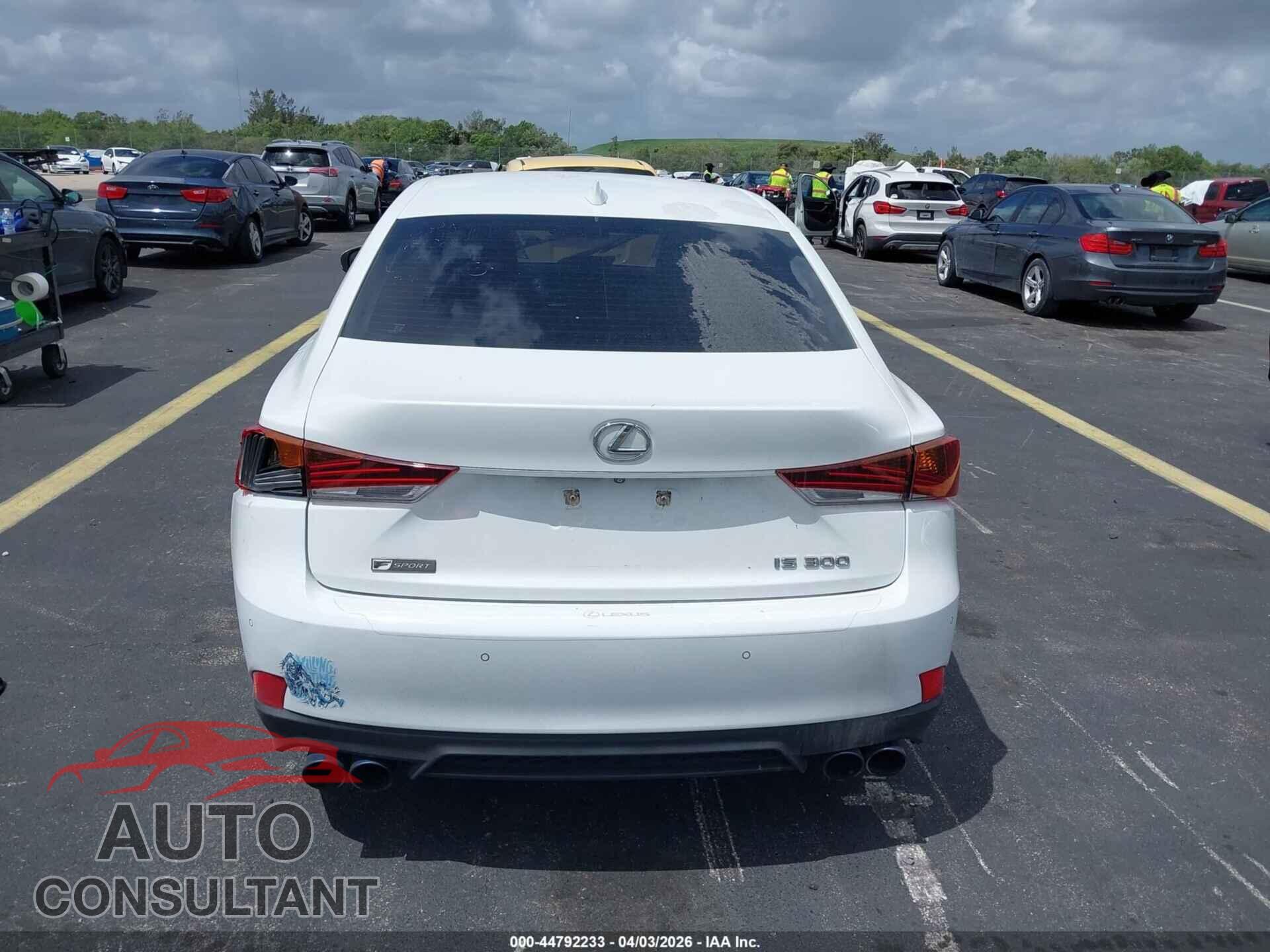 LEXUS IS 300 2019 - JTHBA1D23K5087565