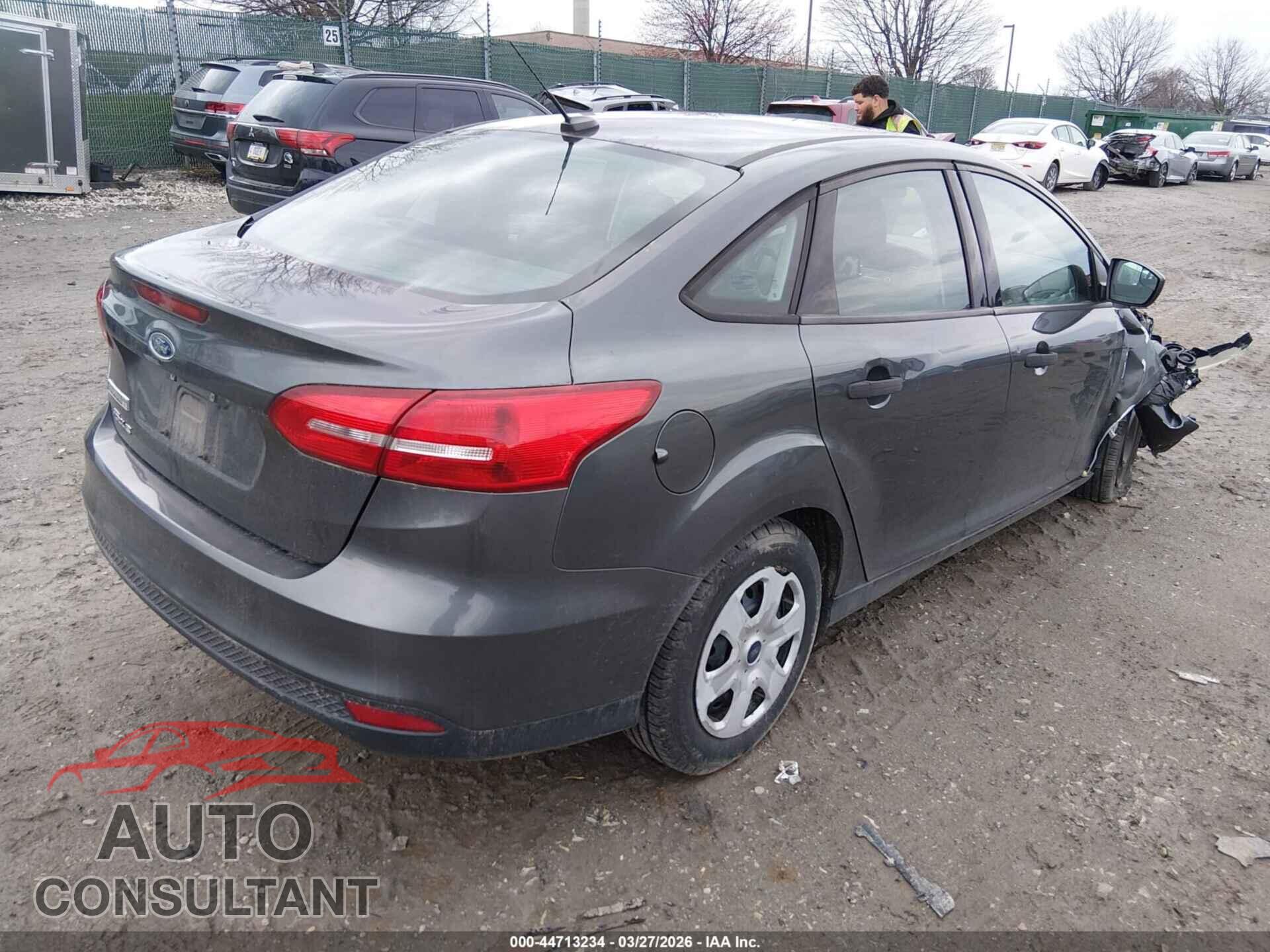 FORD FOCUS 2017 - 1FADP3E25HL218315