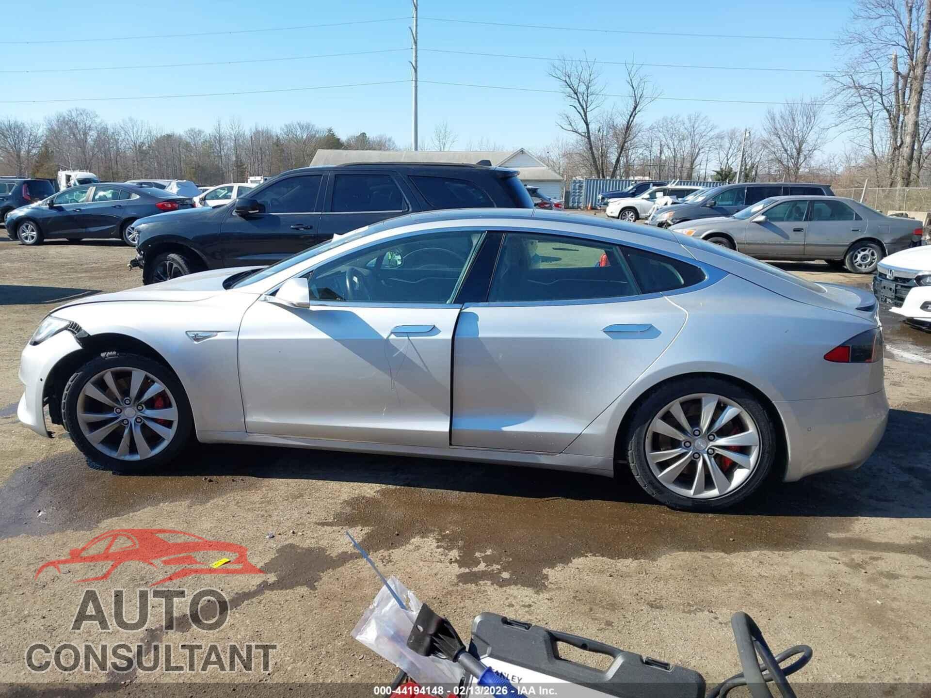 TESLA MODEL S 2016 - 5YJSA1E43GF151319
