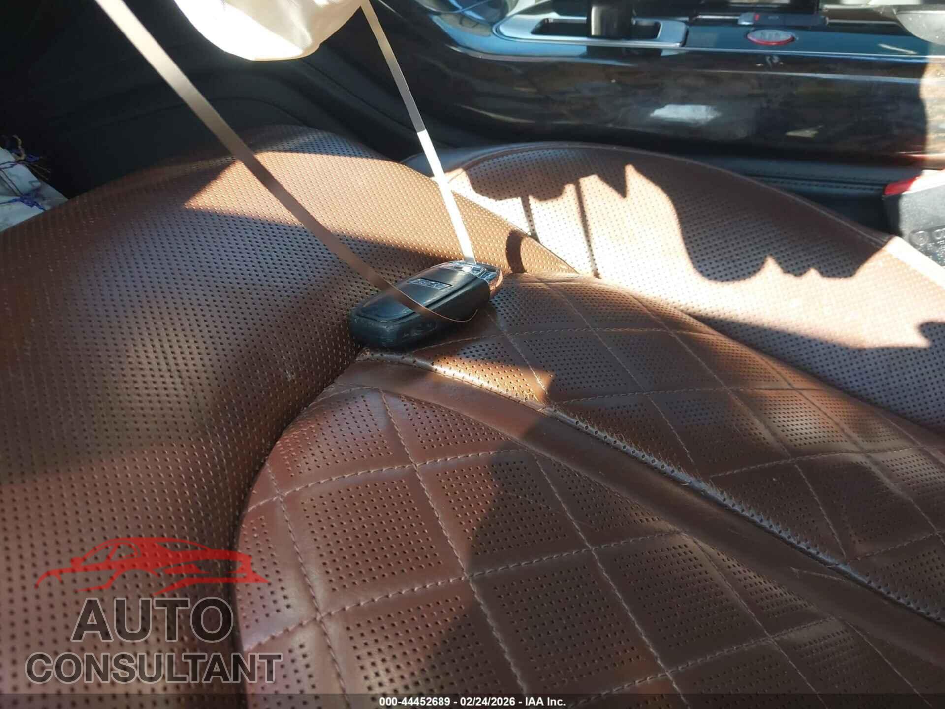 AUDI S8 2013 - WAUD2AFD1DN031887