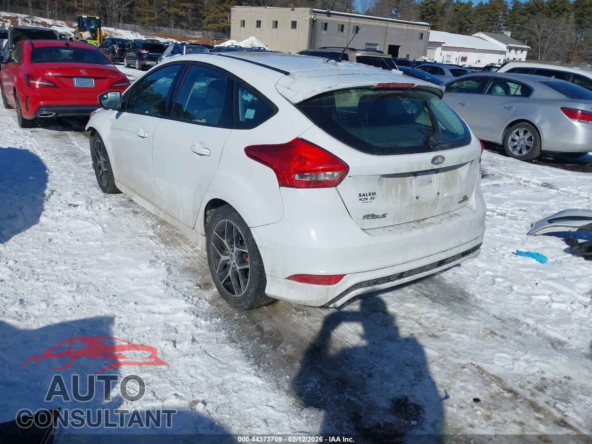 FORD FOCUS 2015 - 1FADP3K25FL338049