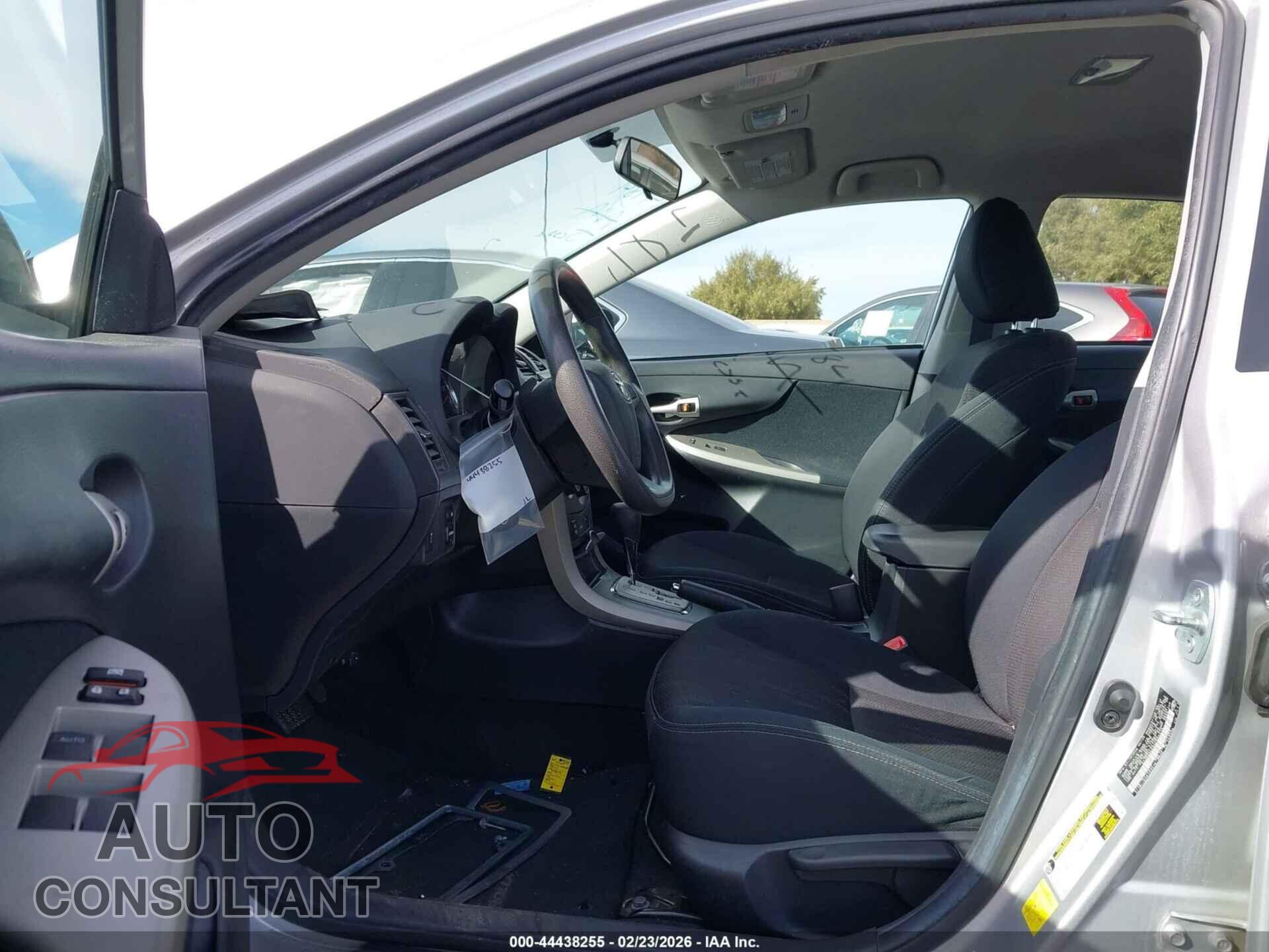 TOYOTA COROLLA 2012 - 2T1BU4EE5CC825213
