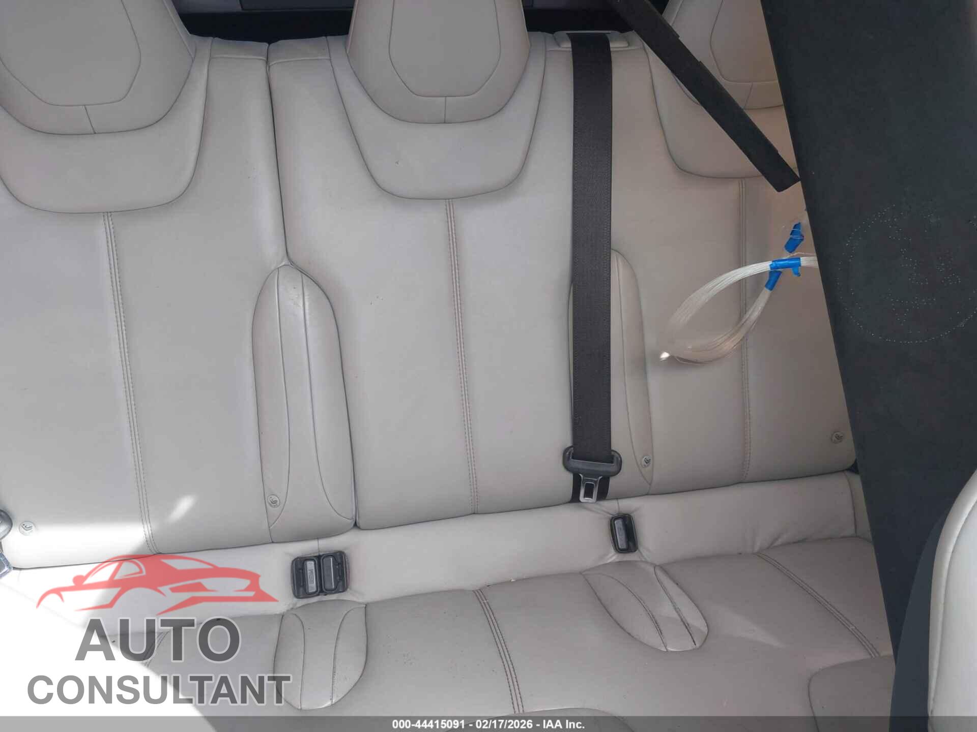 TESLA MODEL S 2015 - 5YJSA1E22FF110855